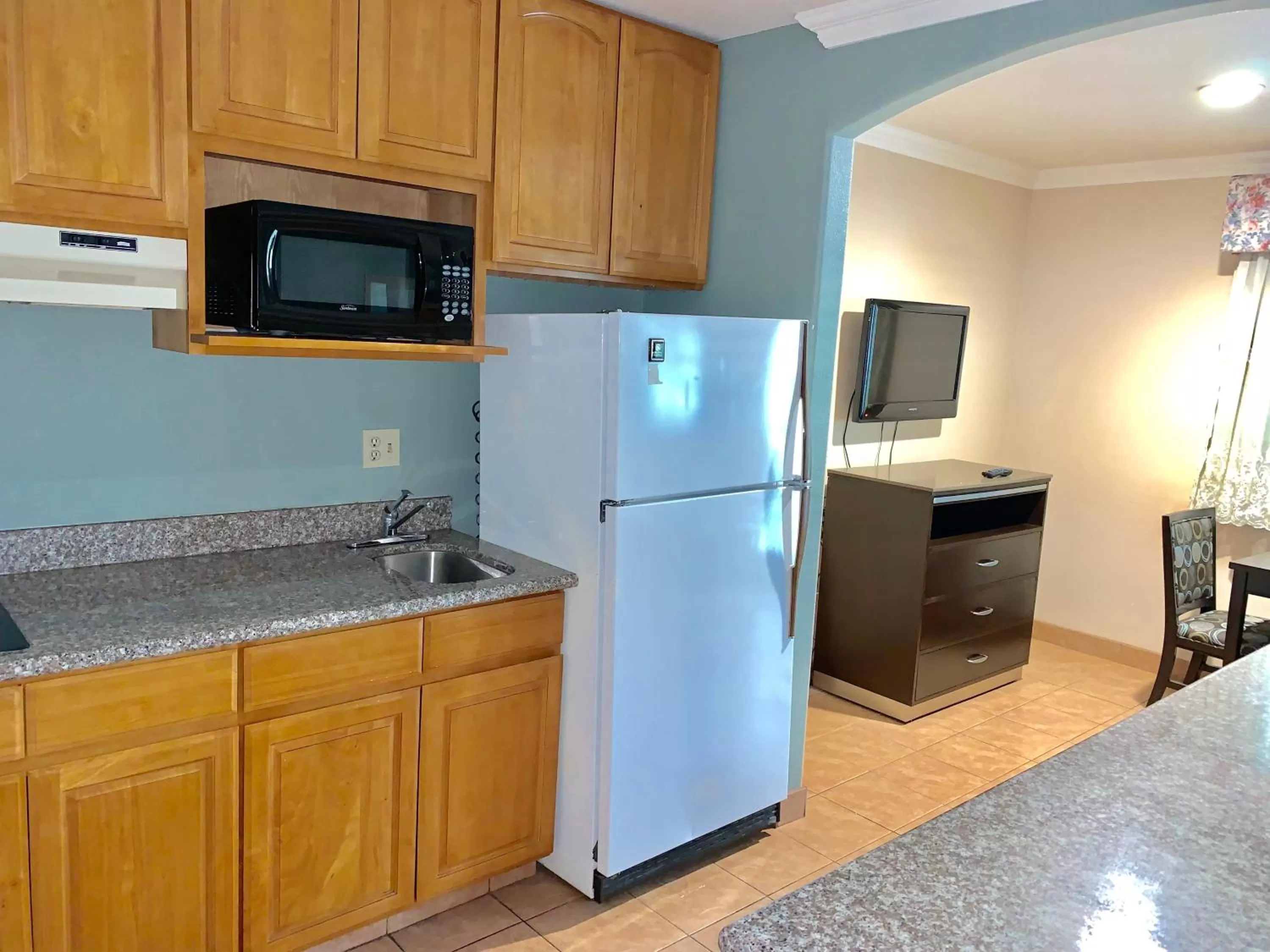 Olive Tree Inn & Suites