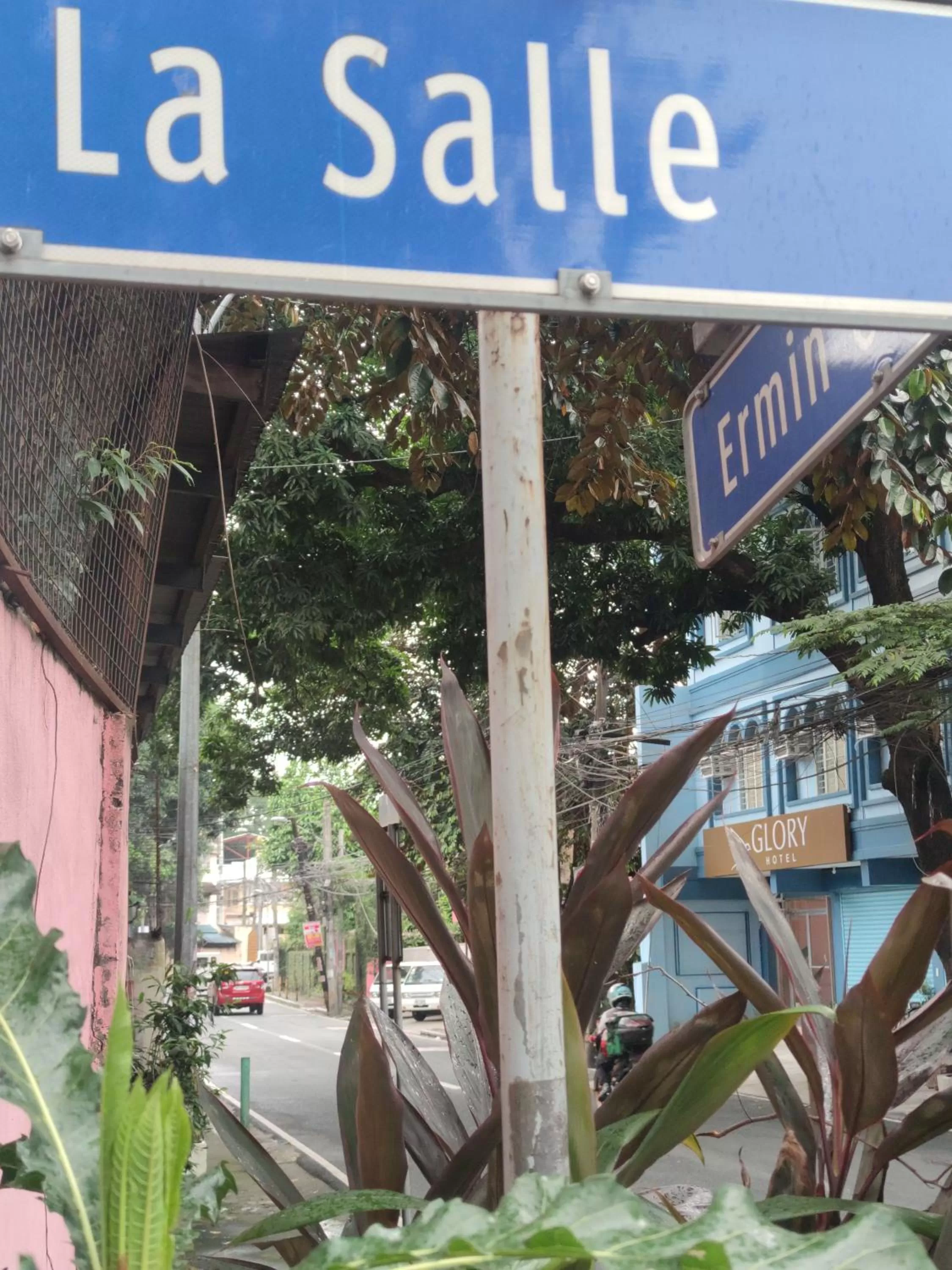 Property building in Glory Hotel Cubao