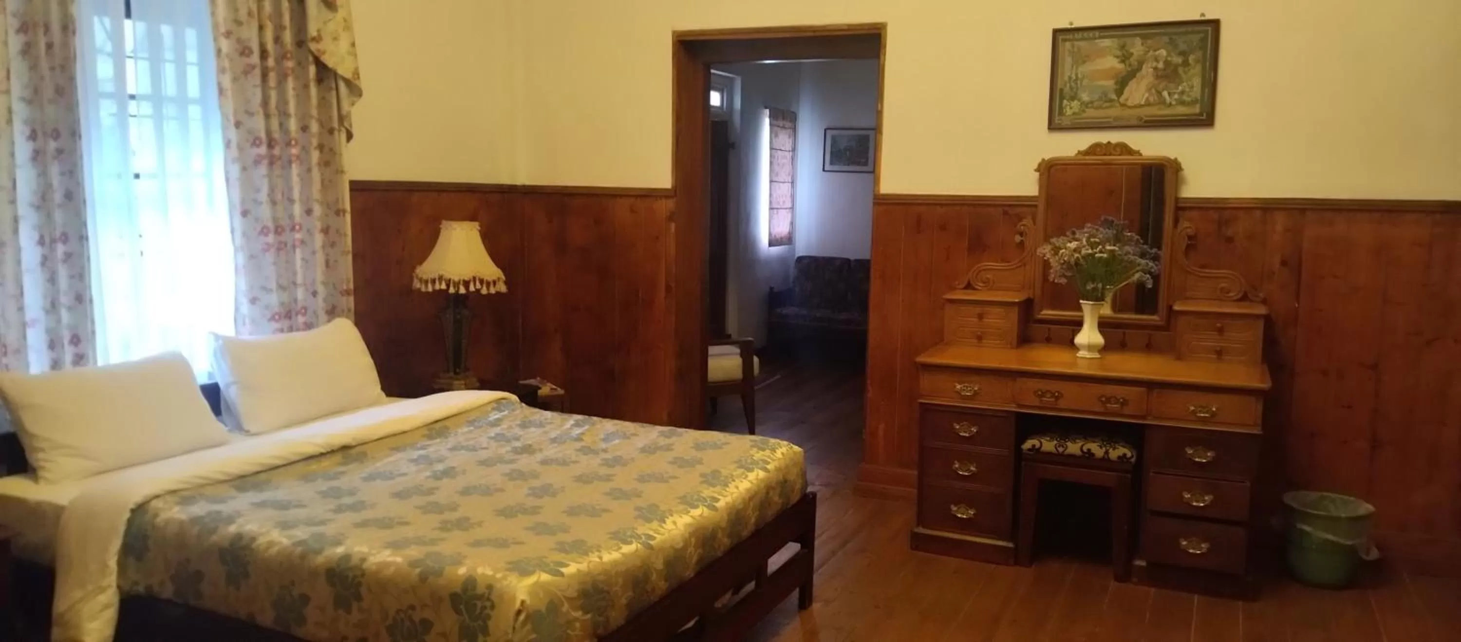 TV and multimedia, Bed in The Trevene Hotel