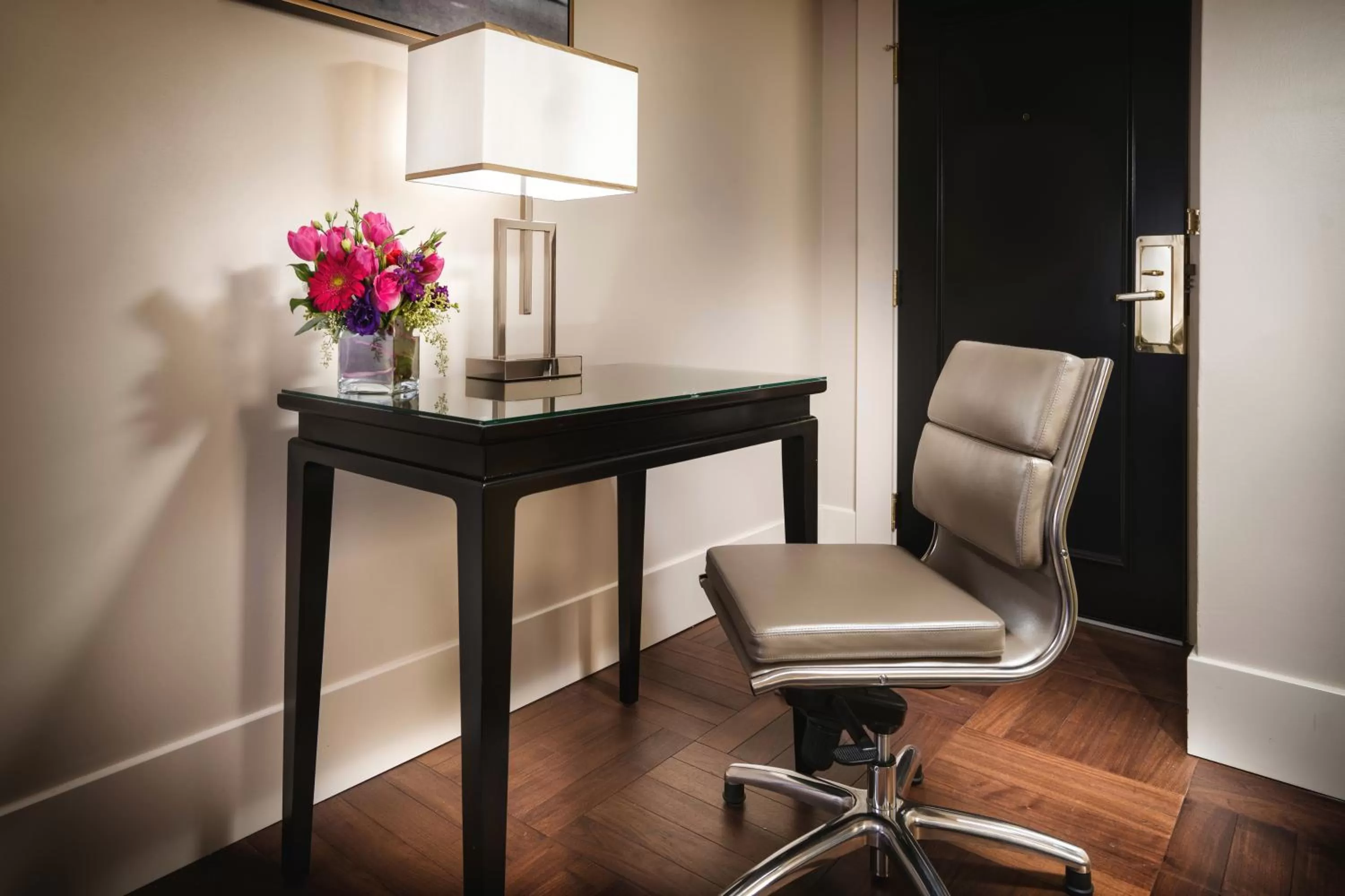 Seating area in Staypineapple, An Elegant Hotel, Union Square