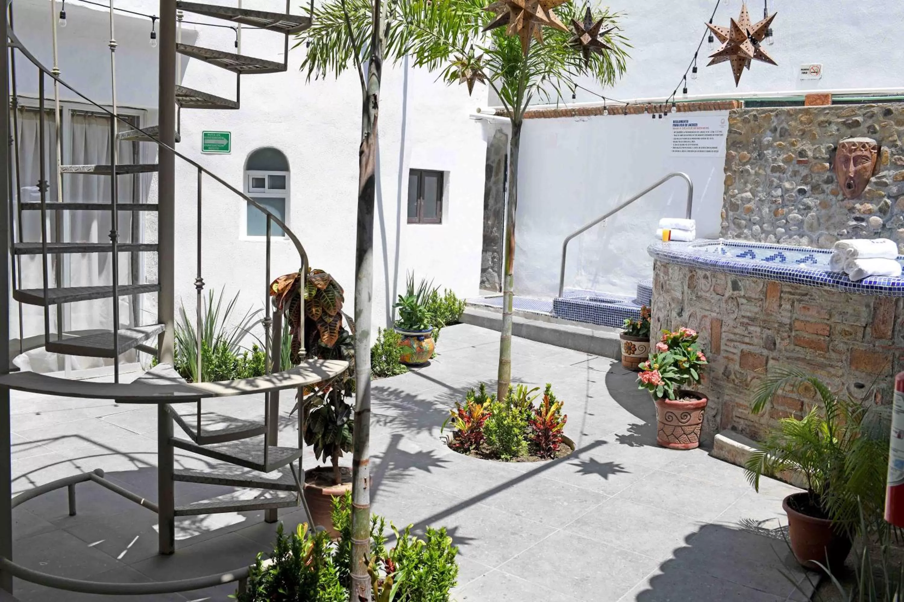 Patio in Petit Hotel Pilitas