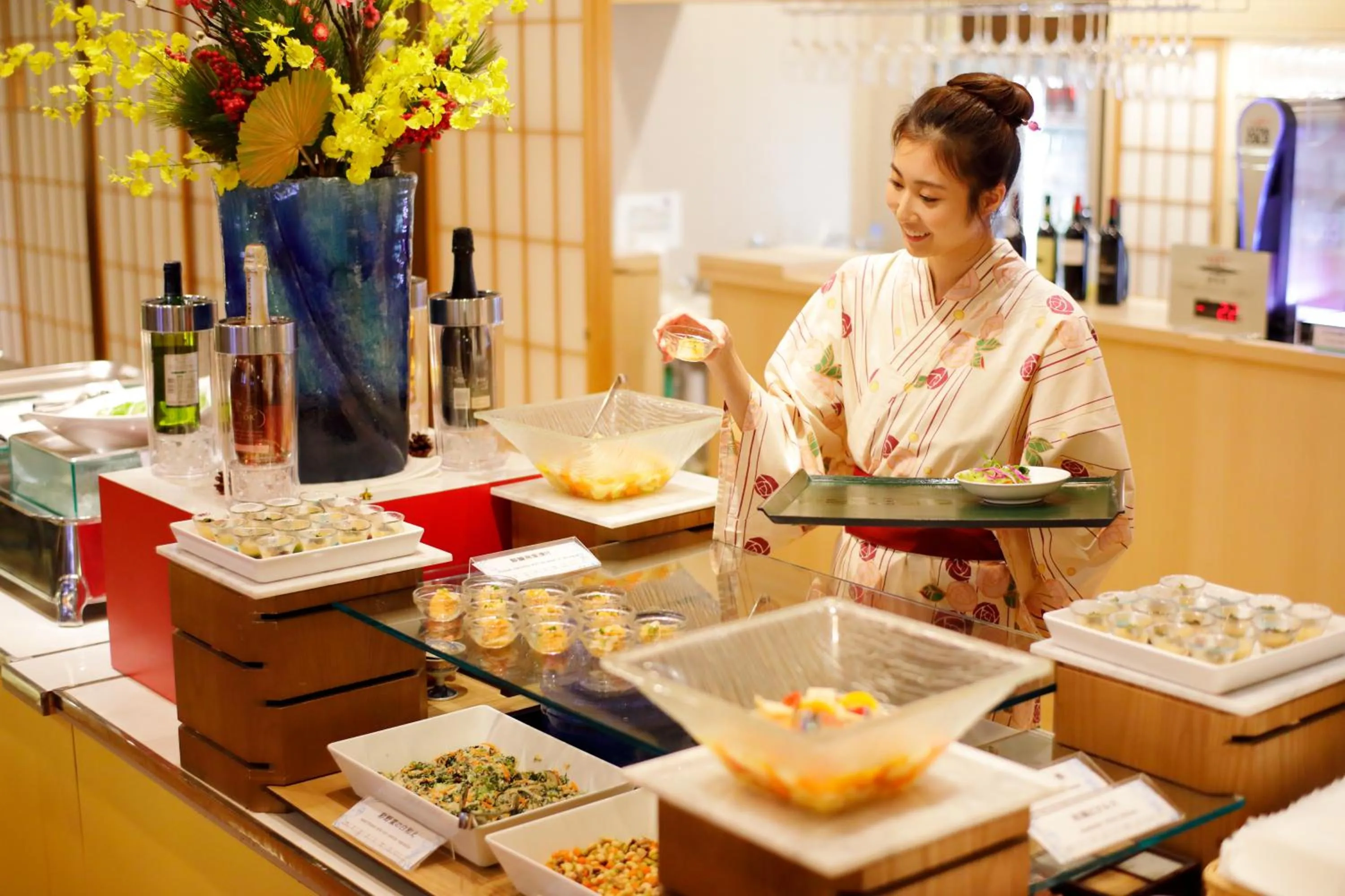 Restaurant/places to eat in Tenseien