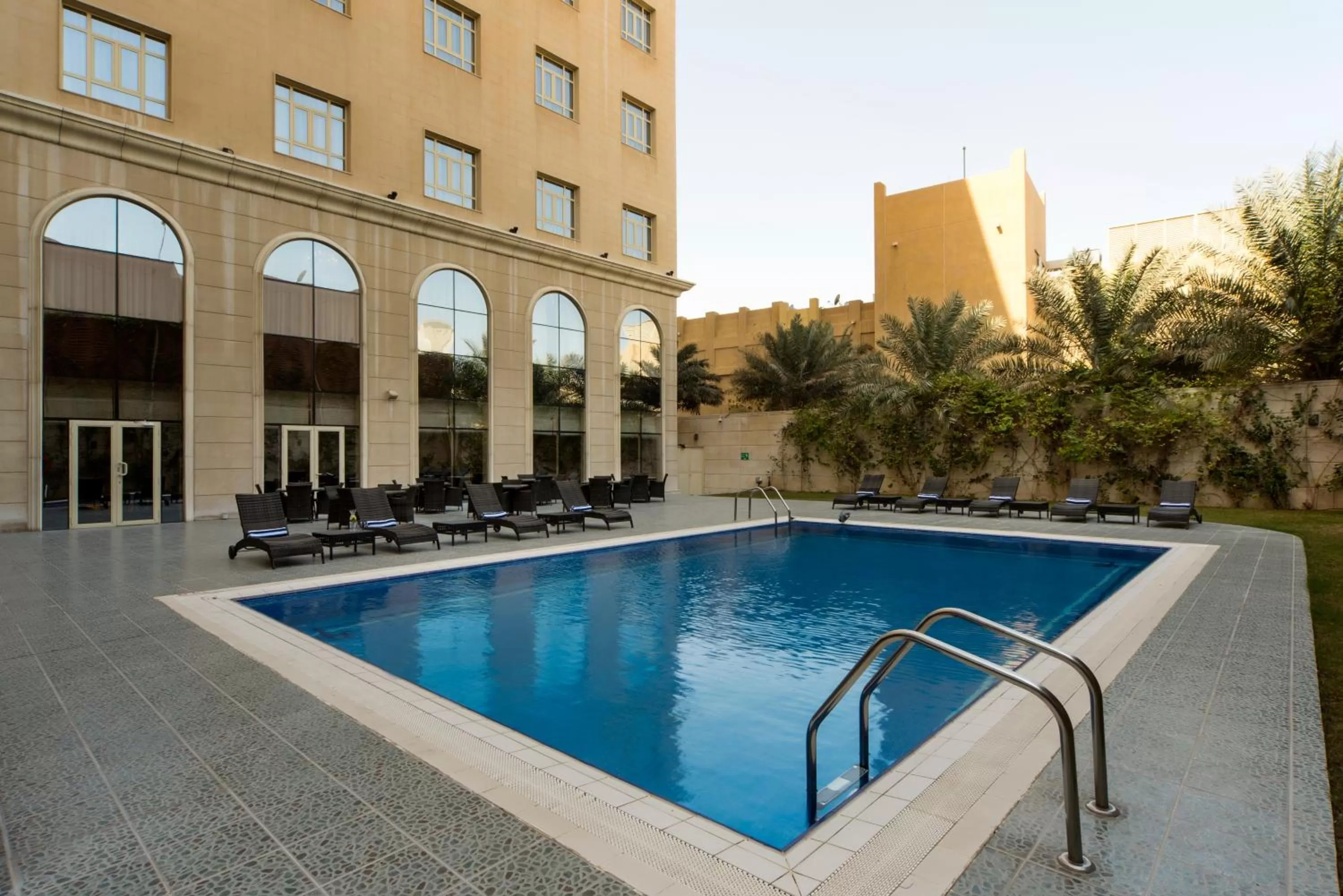 Pool view in Concorde Hotel Doha