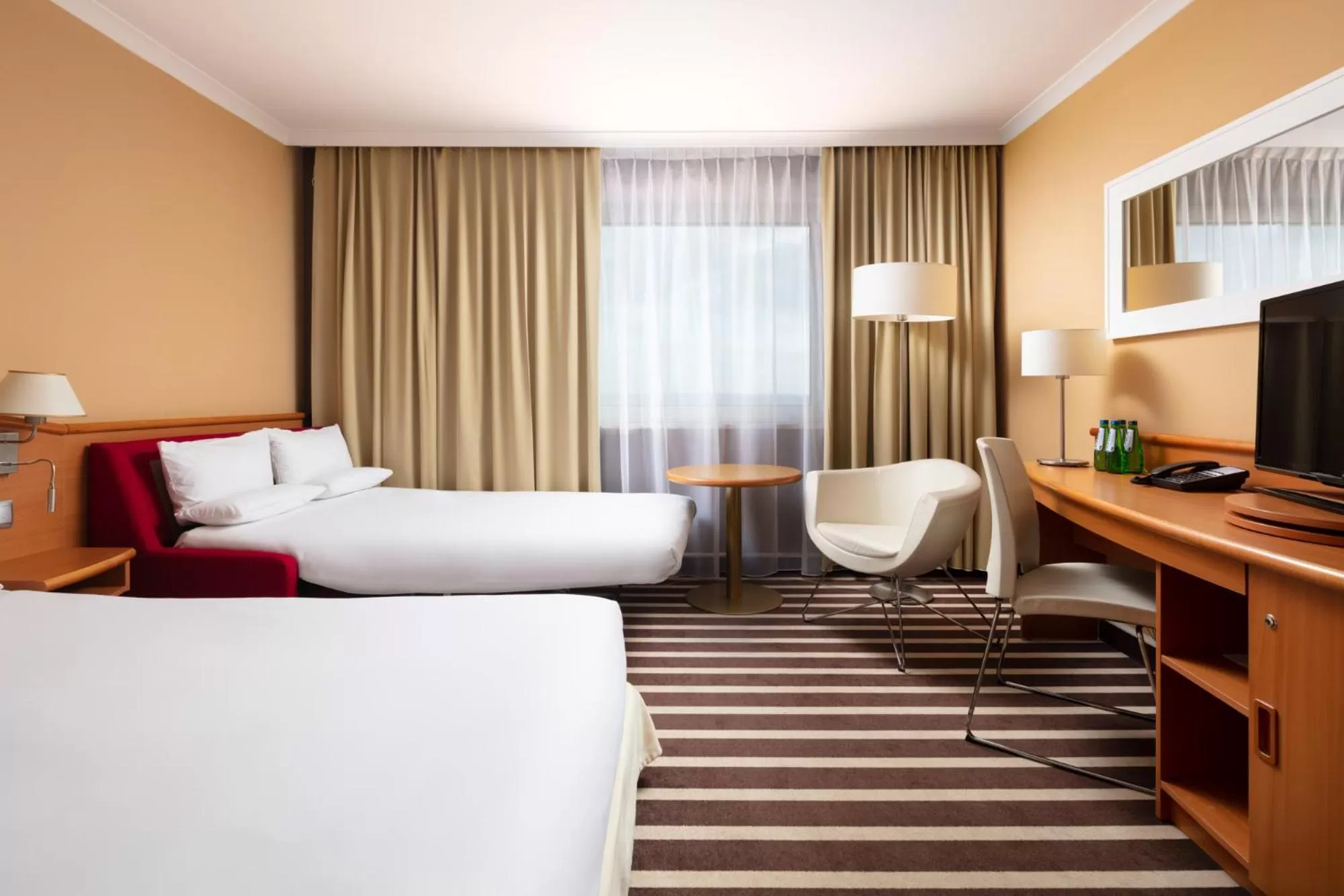 Bed in Novotel Poznan Centrum