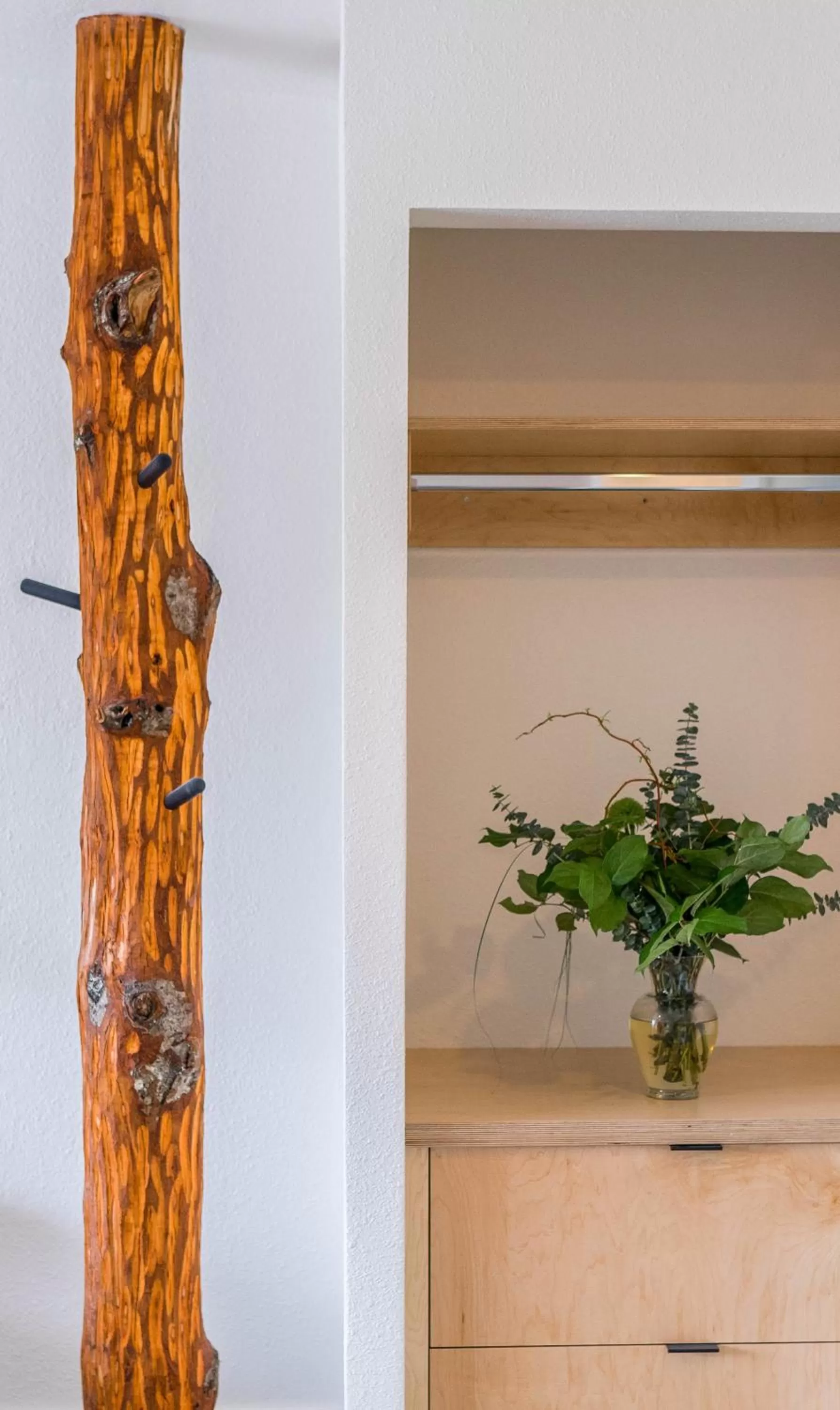 Decorative detail in Heliotrope Hotel