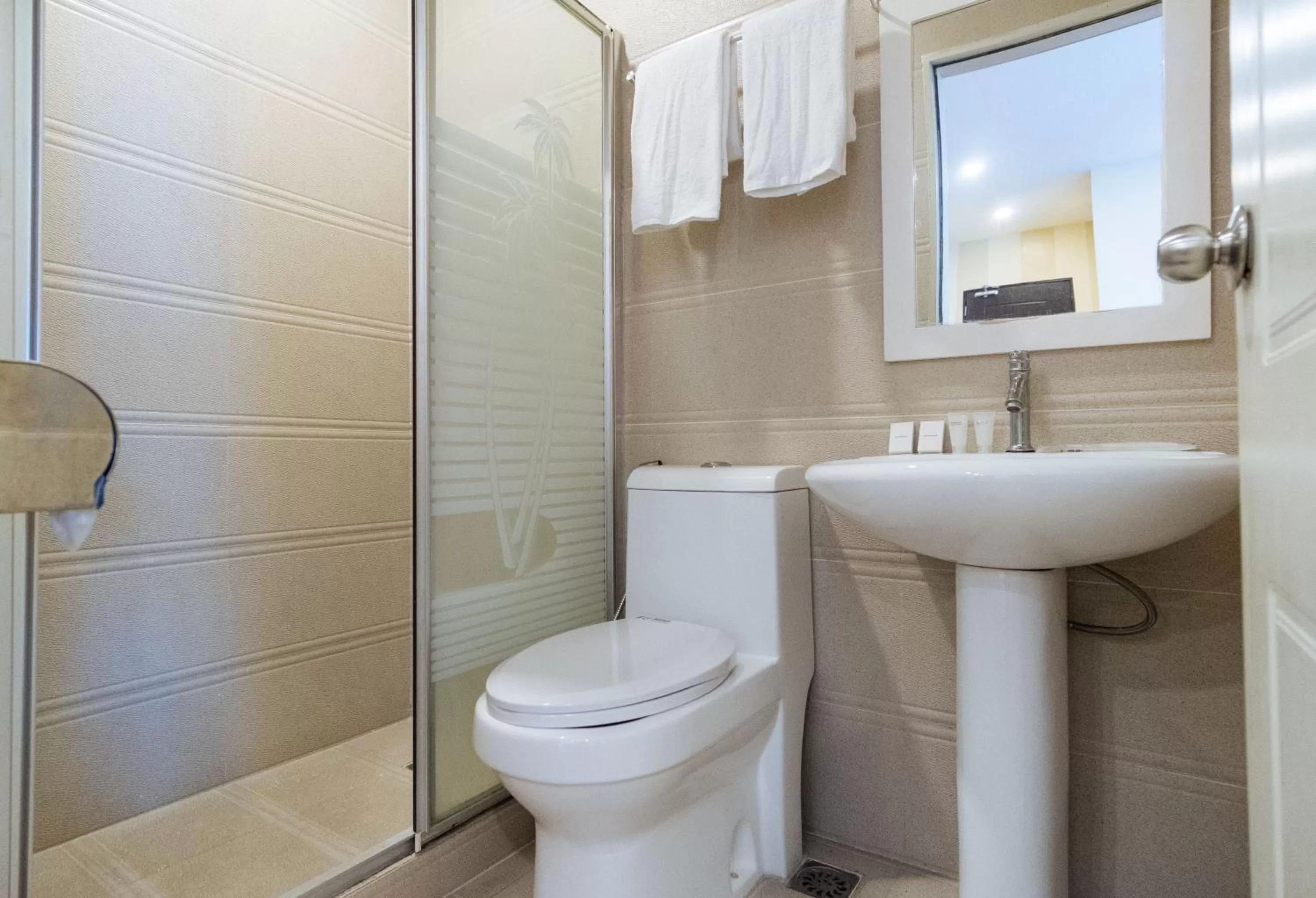 Shower in Northpointe Residences