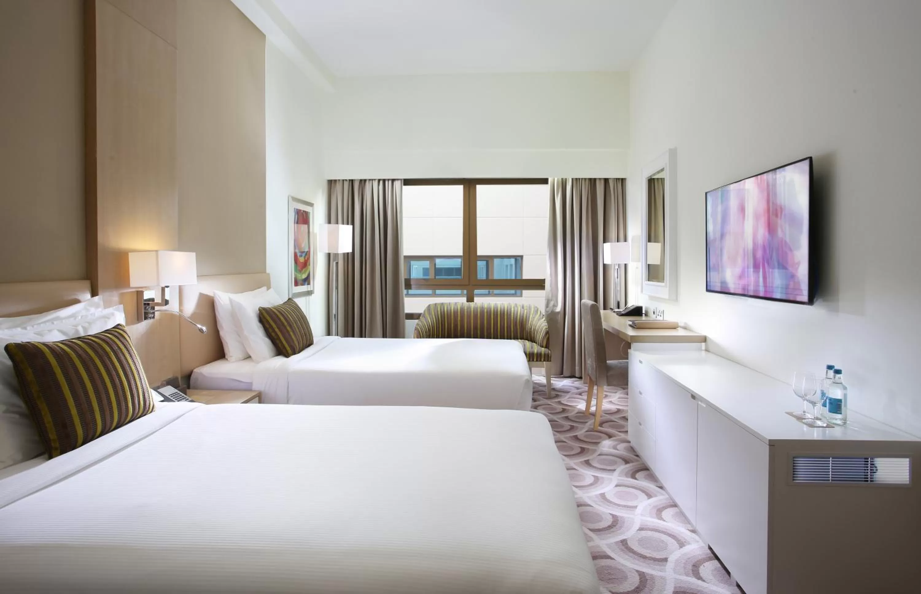Photo of the whole room, Bed in Metropolitan Hotel Dubai