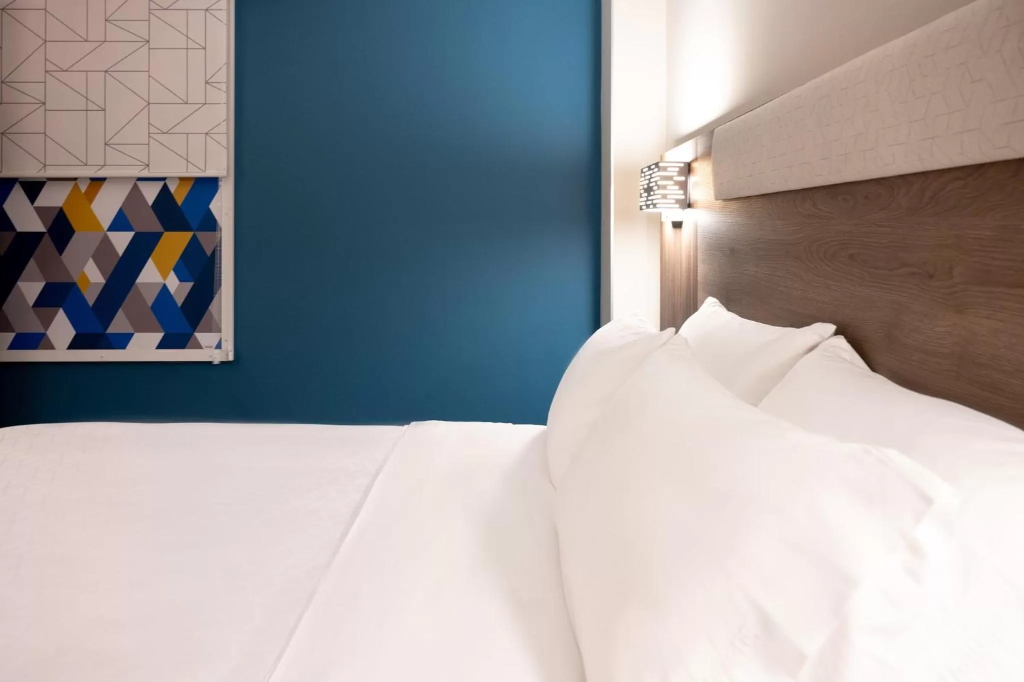 Photo of the whole room, Bed in Holiday Inn Express Mexico City Satelite by IHG