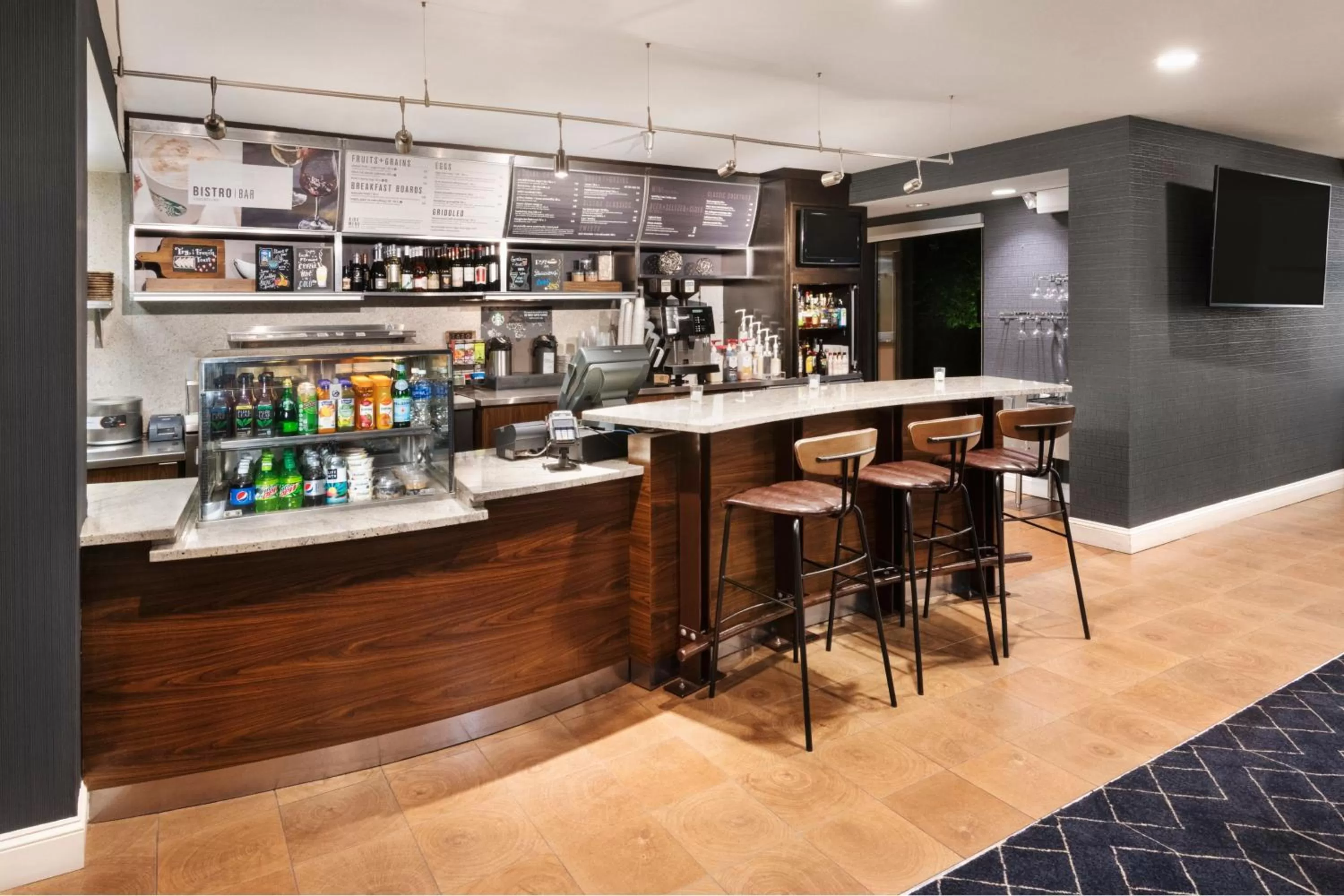 Restaurant/places to eat in Courtyard by Marriott Burlington