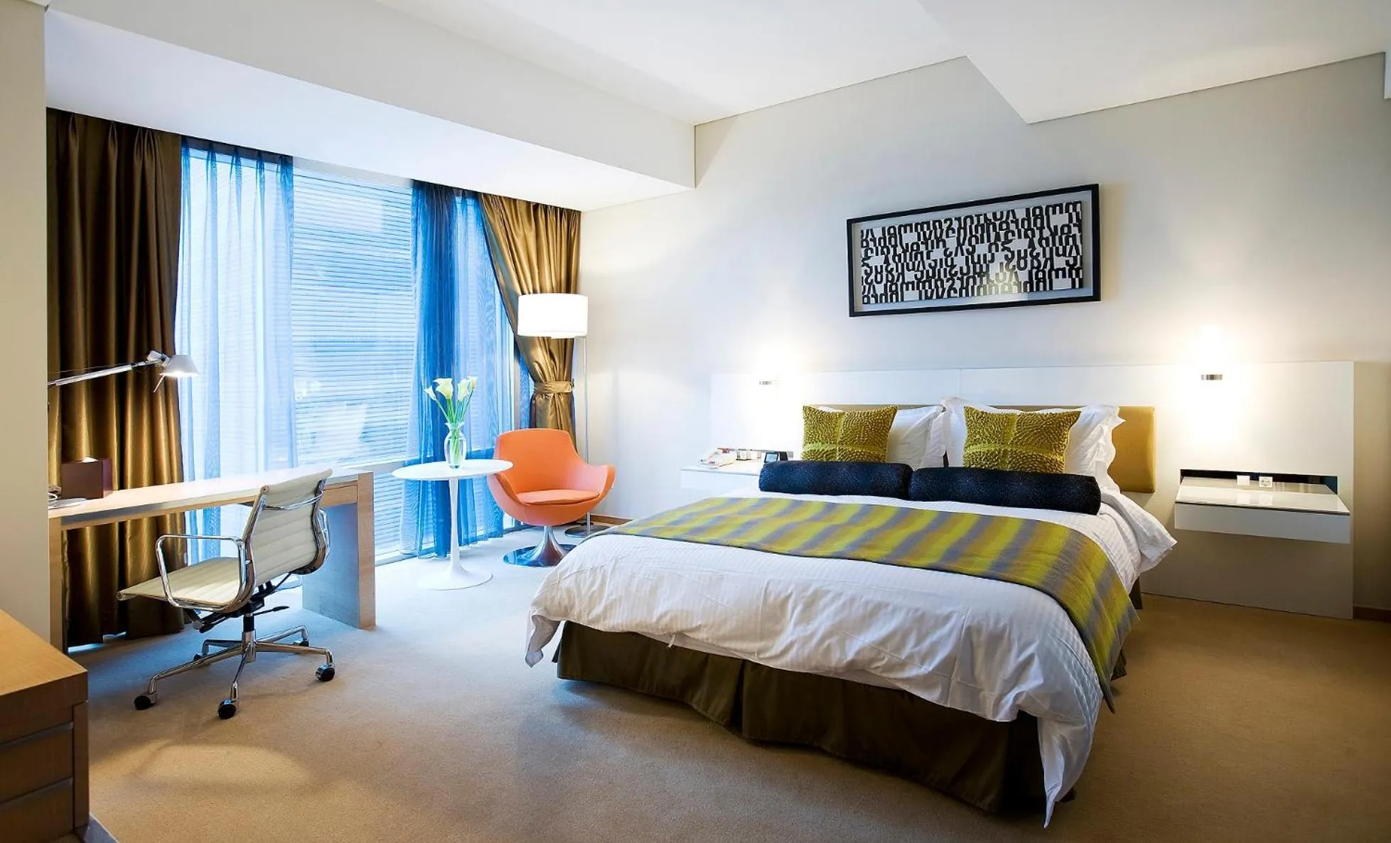 Bed in Ramada Plaza by Wyndham Suwon