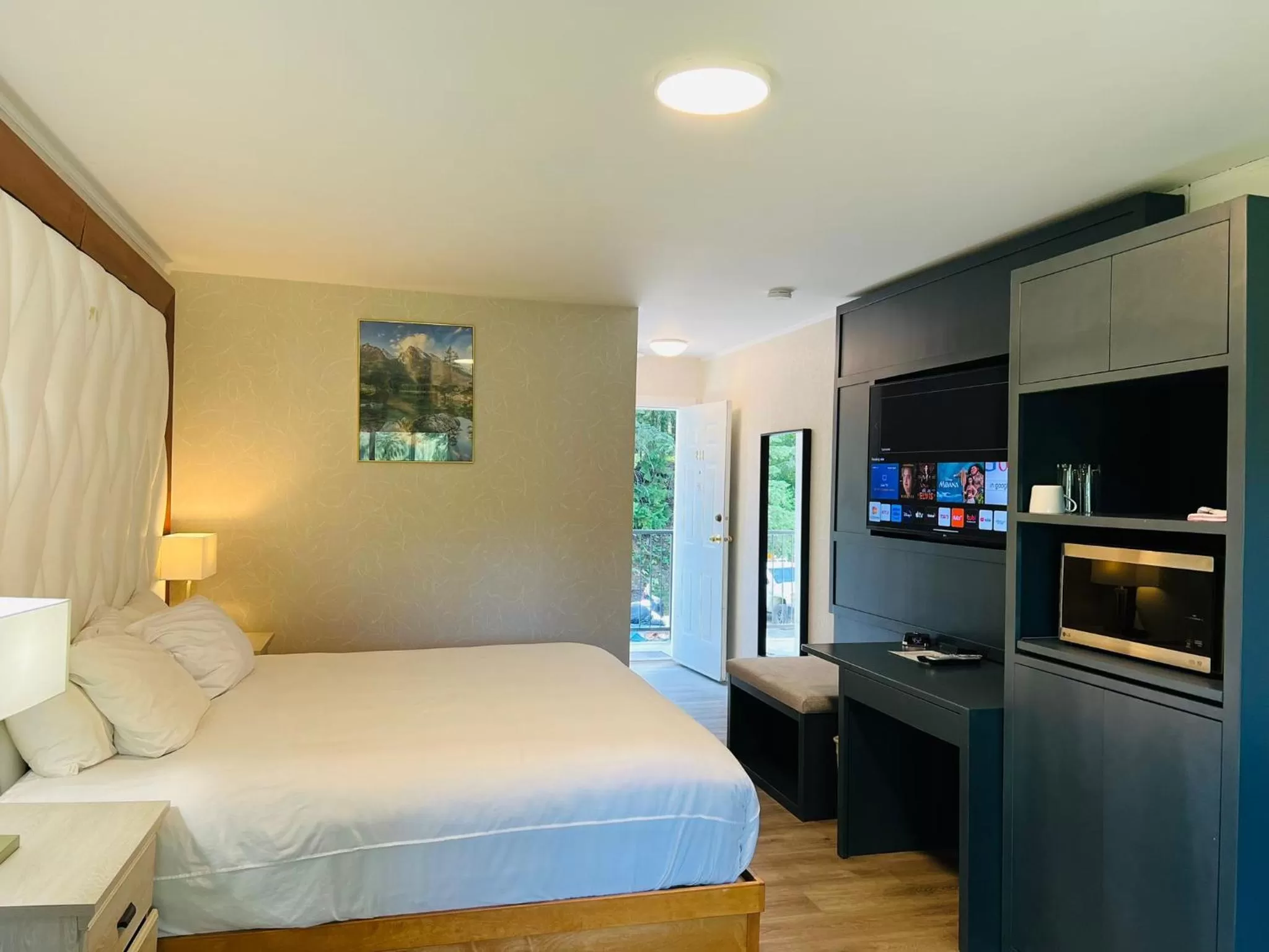 Bed in Hotel Civilia Lakeside by Civilia Golf Retreat