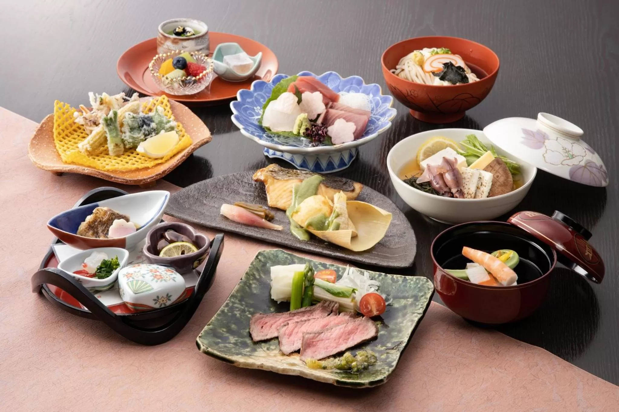 Restaurant/places to eat in ANA Crowne Plaza Toyama by IHG