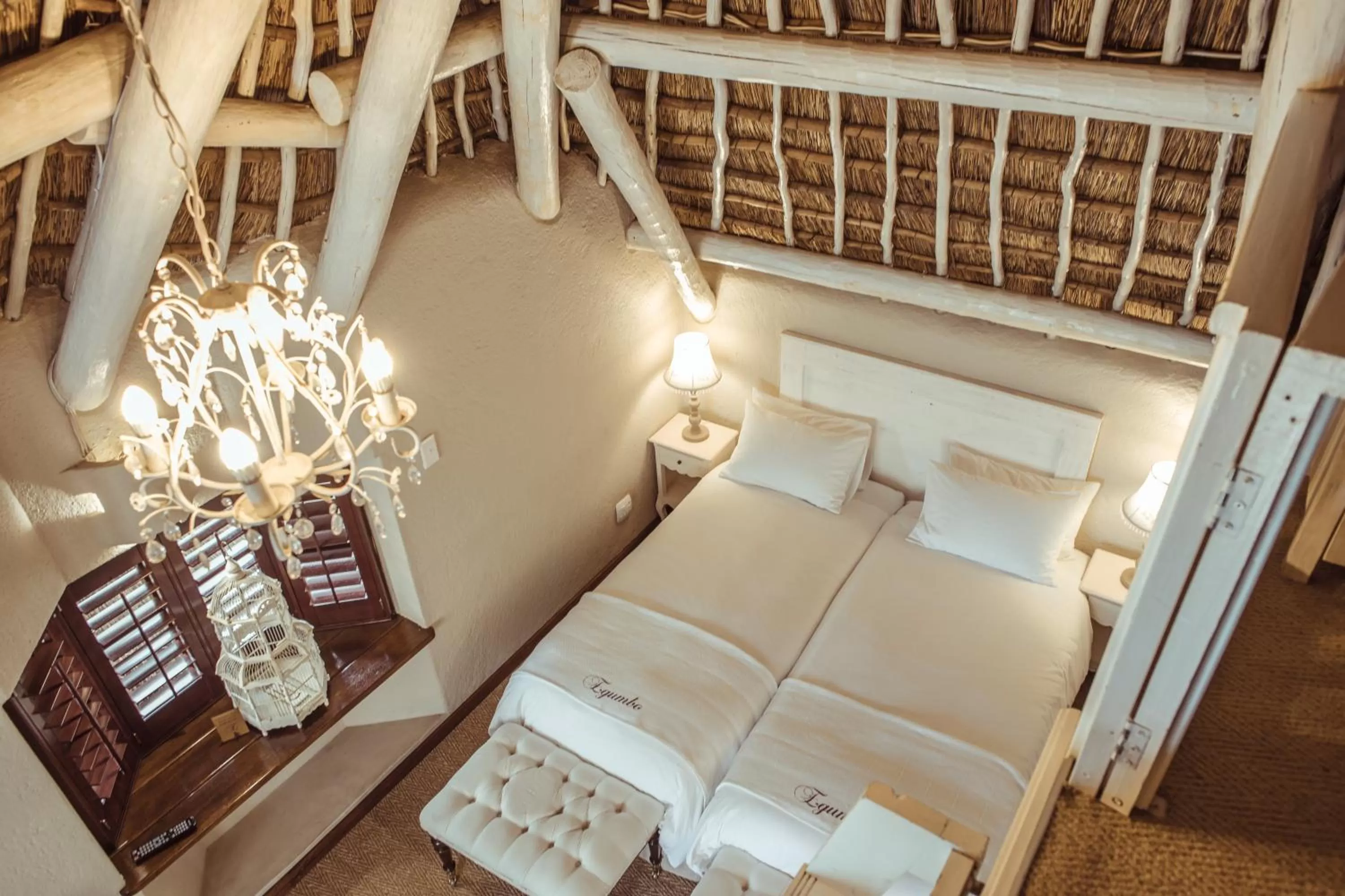 Coffee/tea facilities, Bed in Iris Boutique Hotel