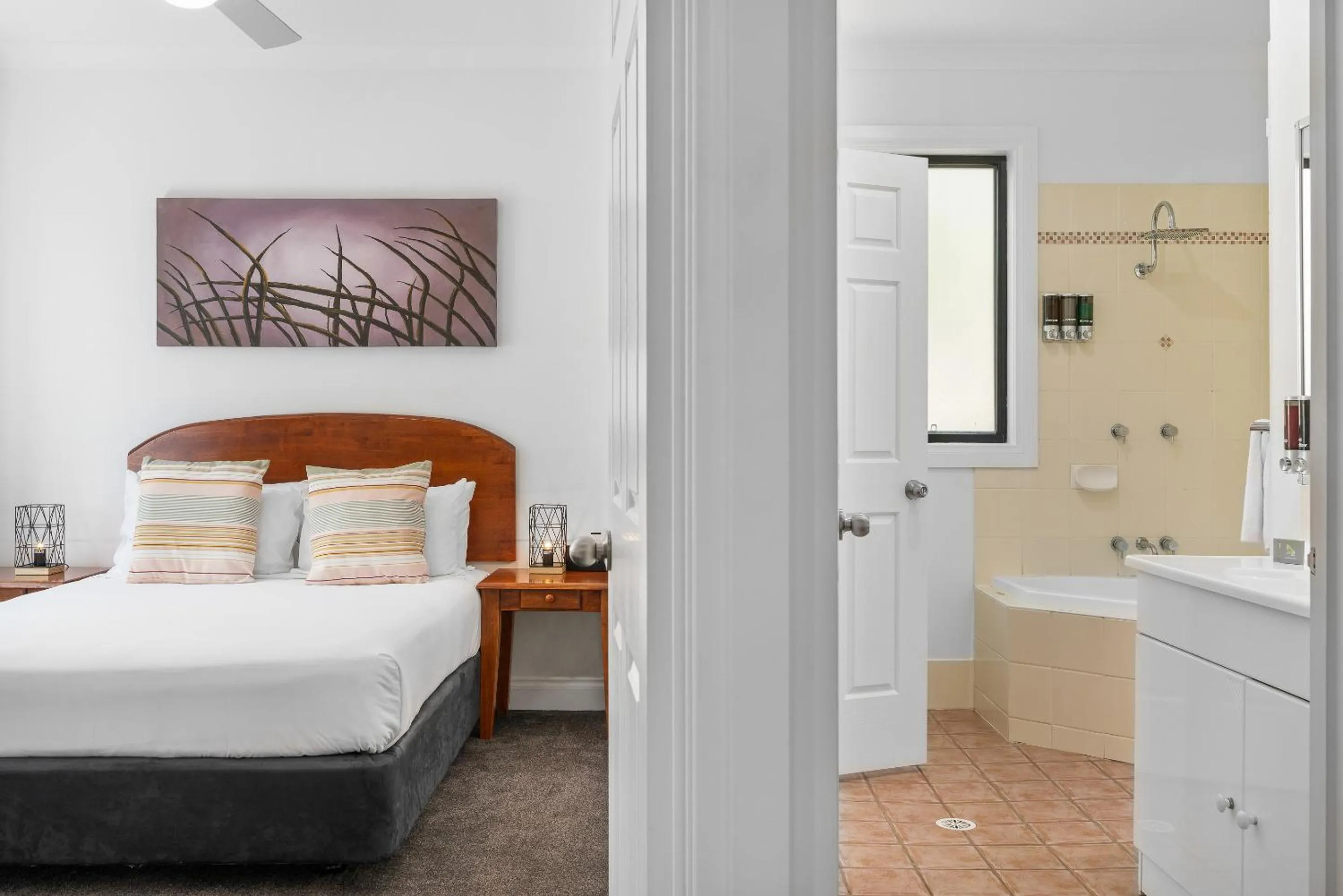 Bed in Leisure Inn Pokolbin Hill