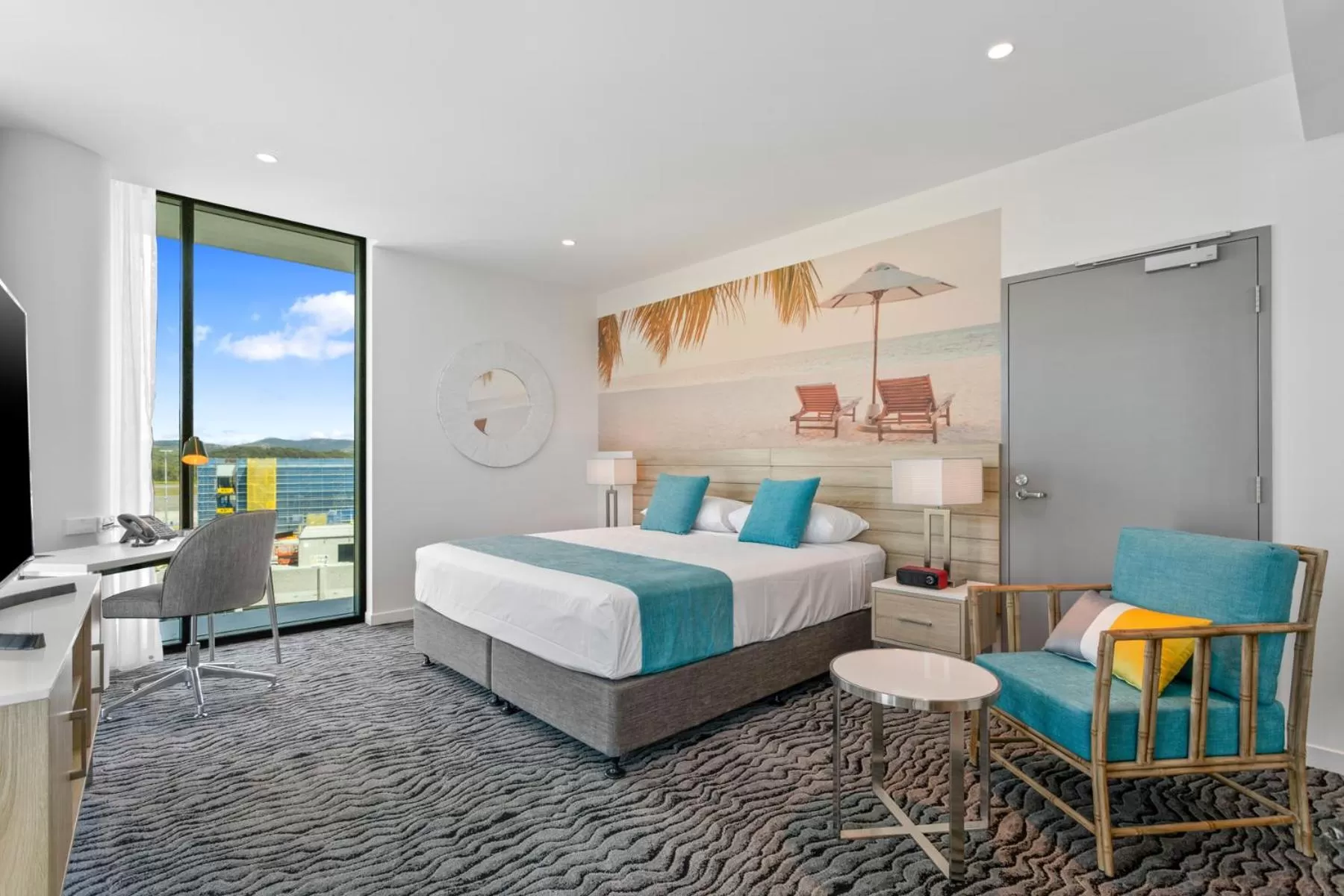 Photo of the whole room, Bed in Rydges Gold Coast Airport