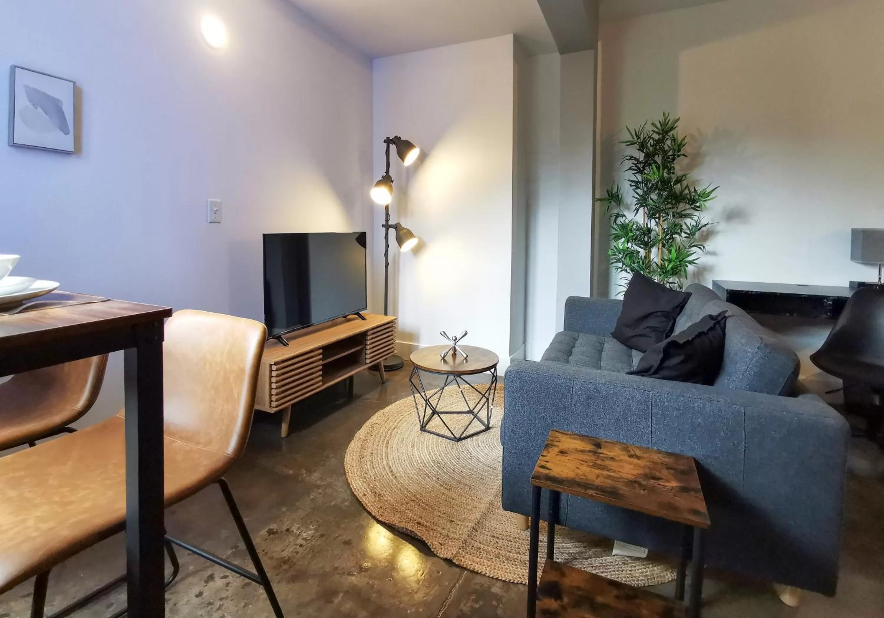 Cameo Hotel and Suites