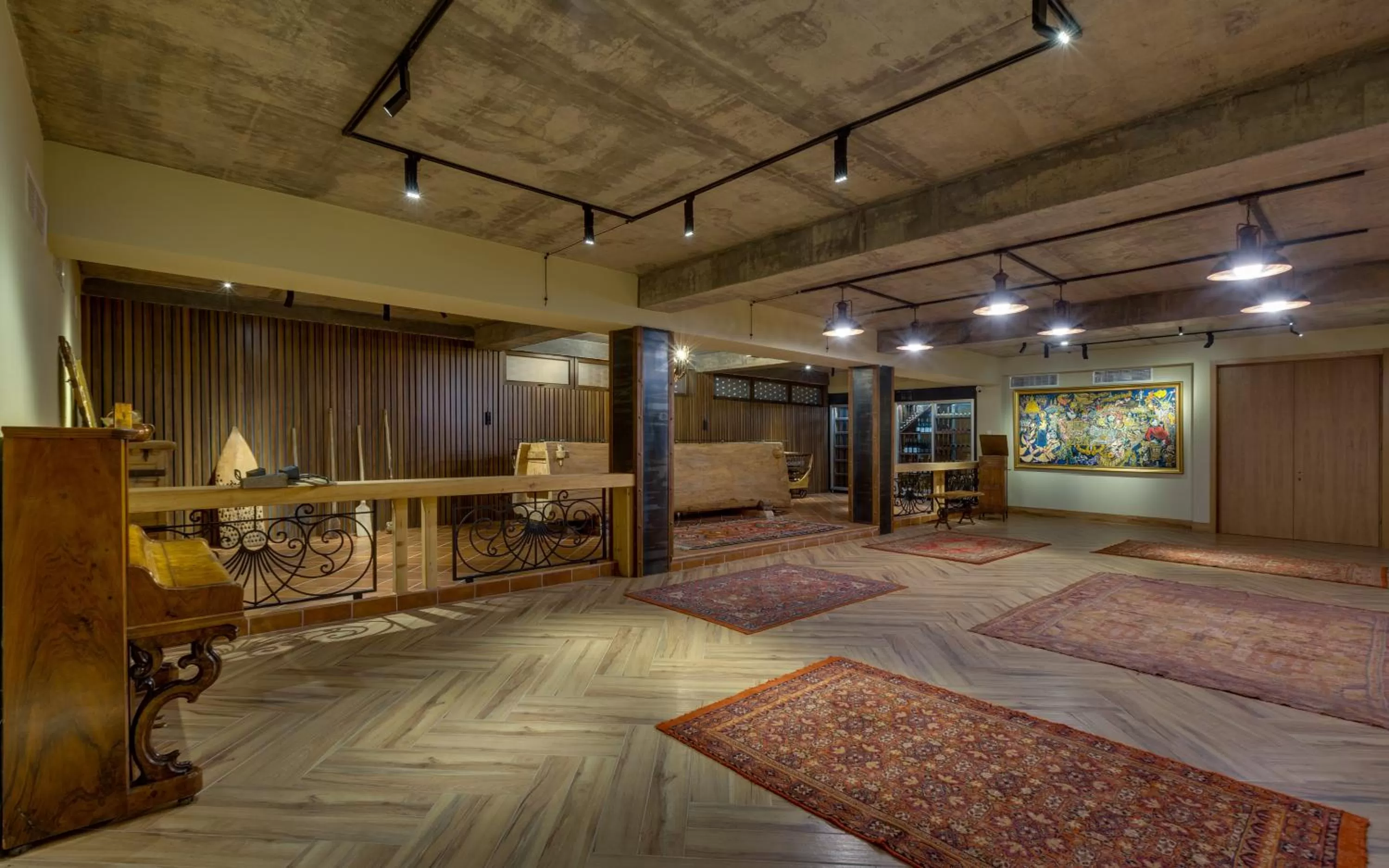 Restaurant/places to eat in Mukhrantubani Boutique Hotel