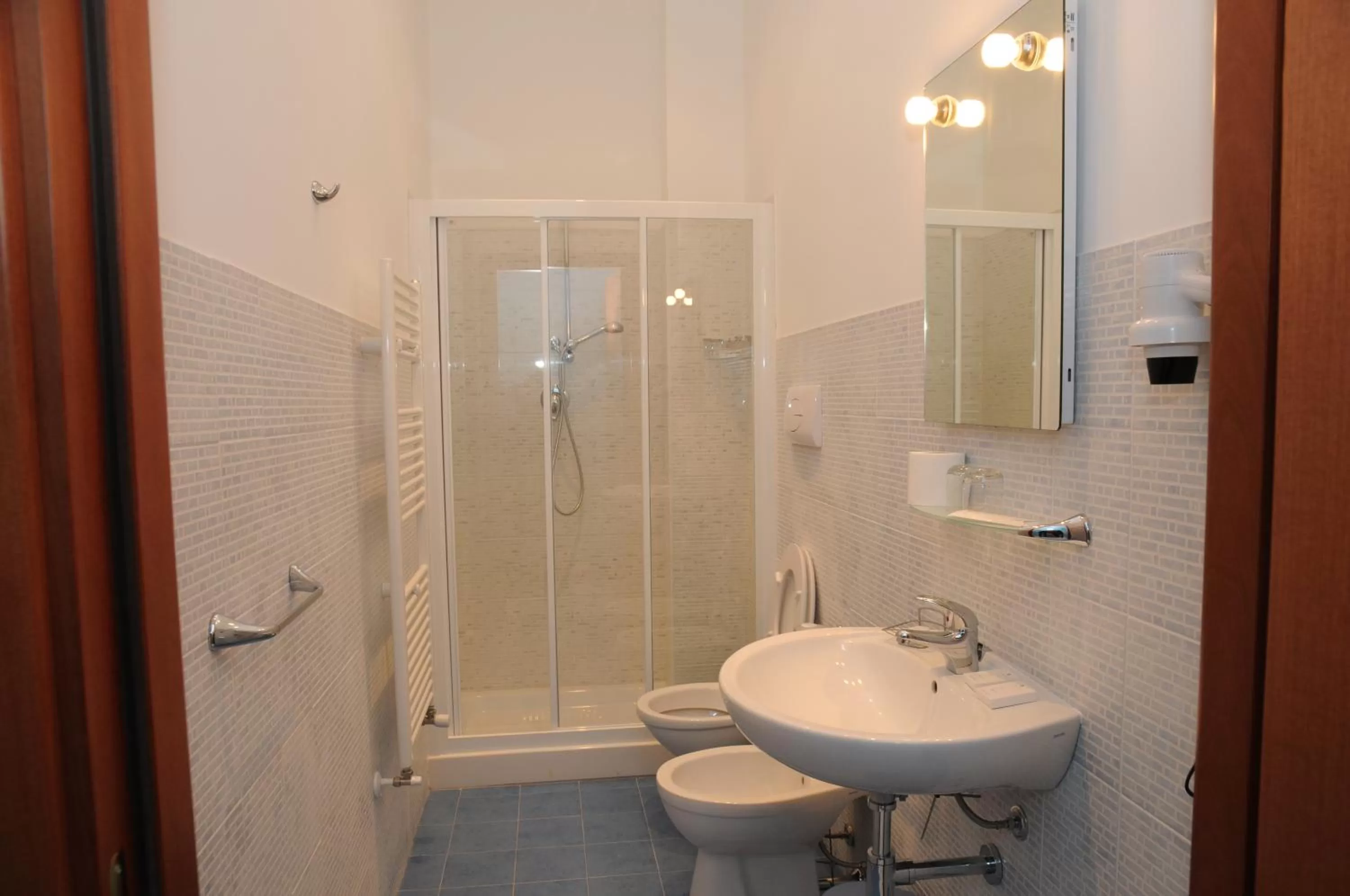 Bathroom in Affittacamere Conte Di Cavour