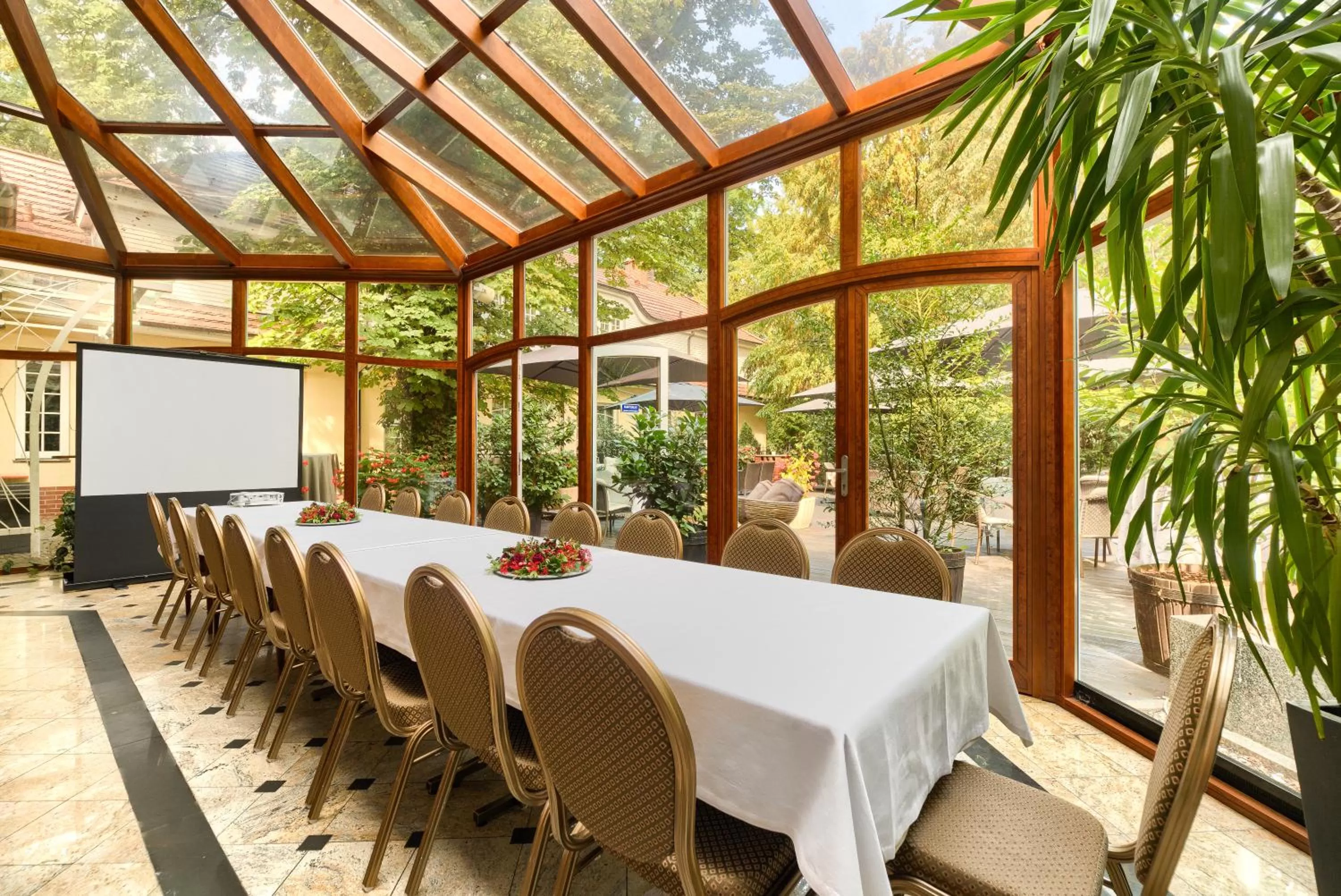 Garden in Park Hotel