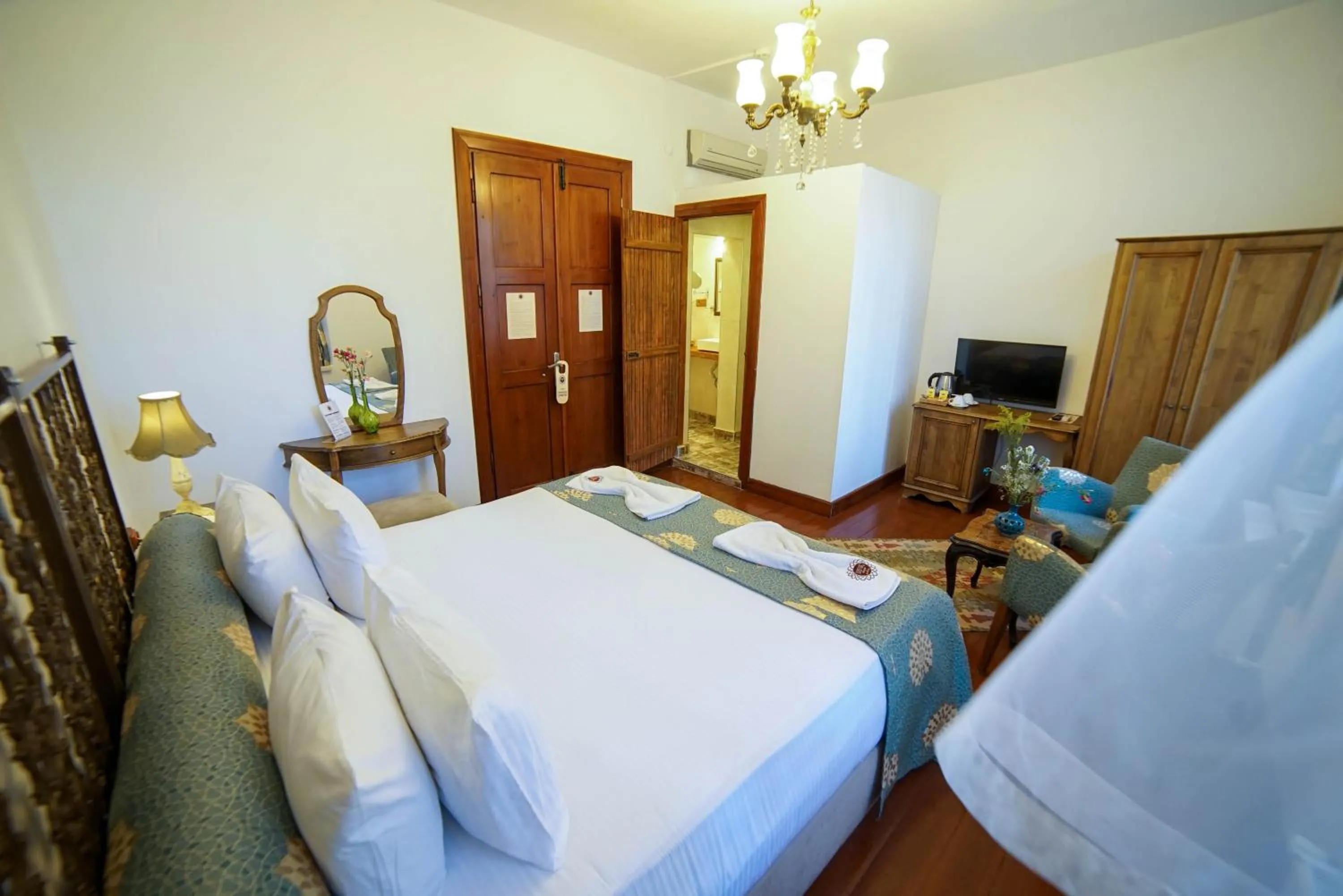 Photo of the whole room, Bed in Sarnıç Butik Otel