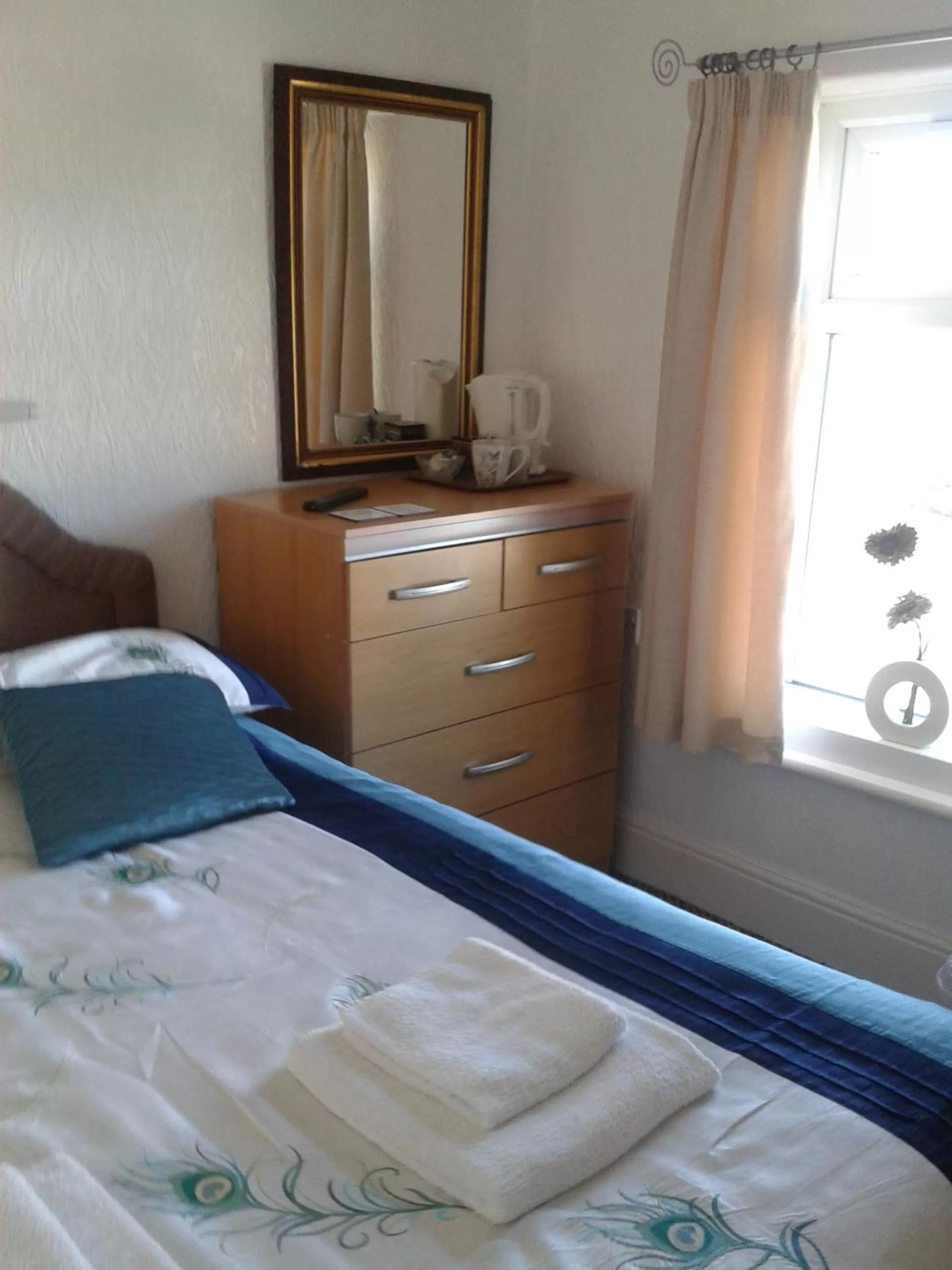 Day, Bed in Legends Hotel