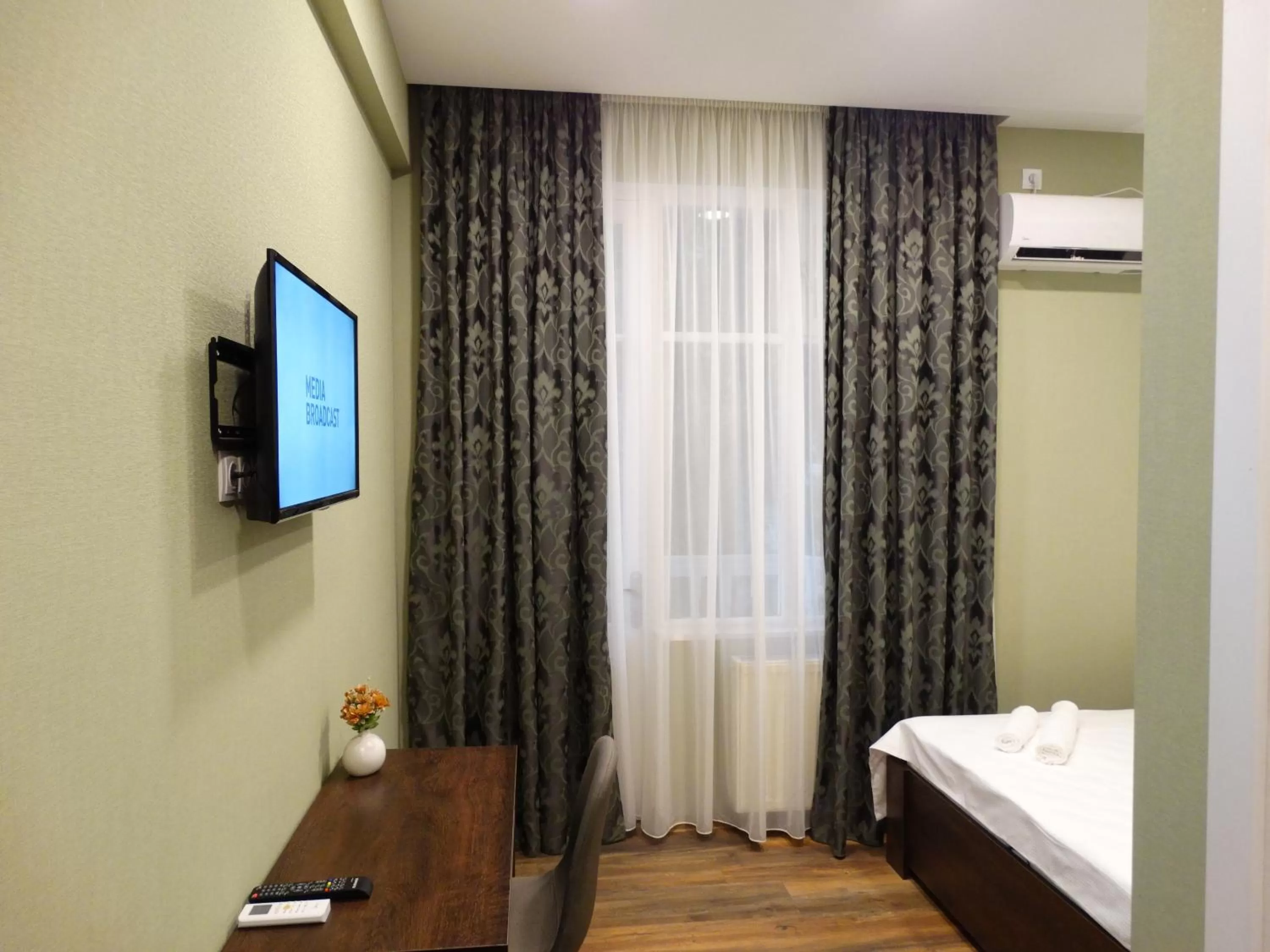 Photo of the whole room, Bed in Hotel Boutique IVERIA