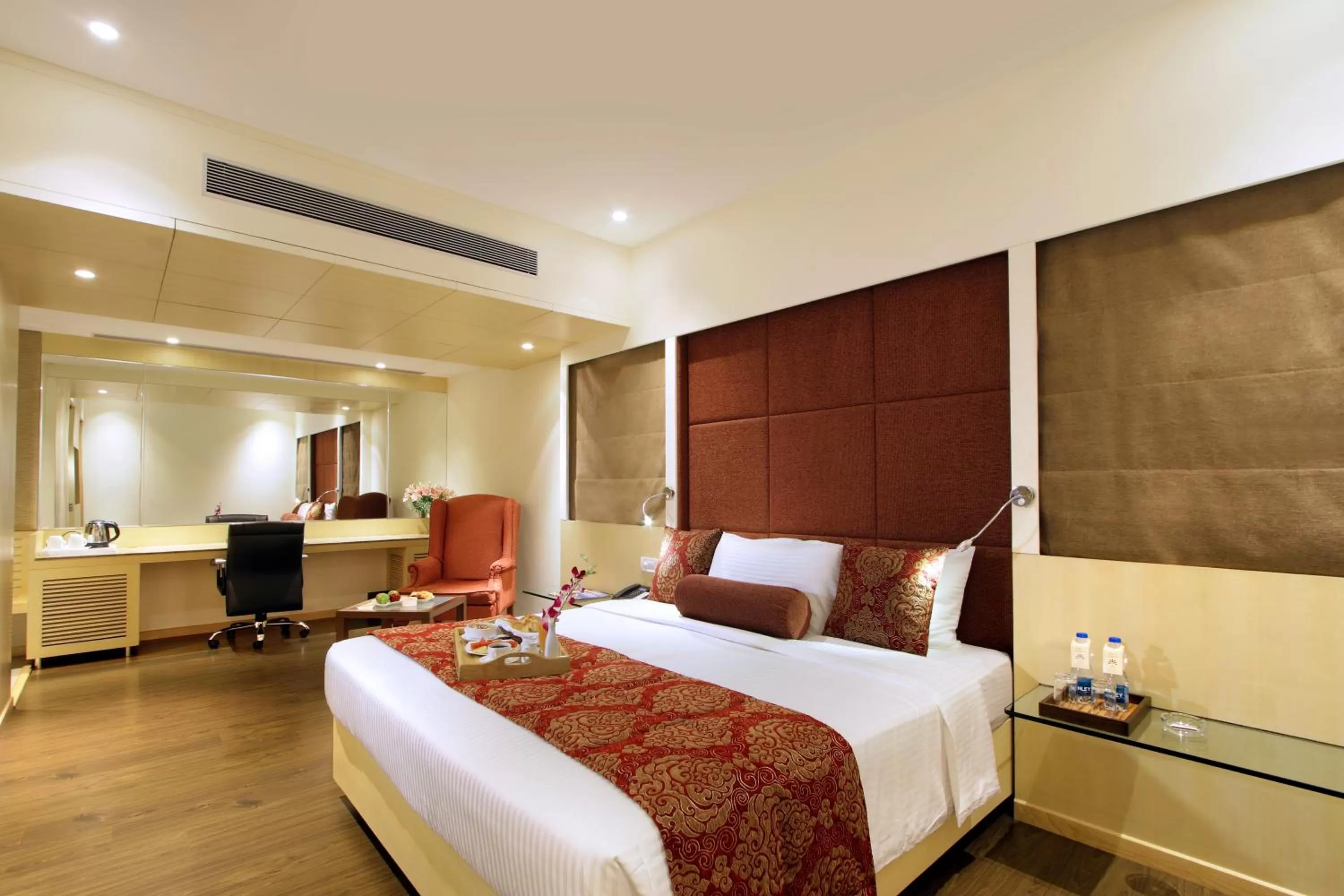 Bed in Hotel Express Towers