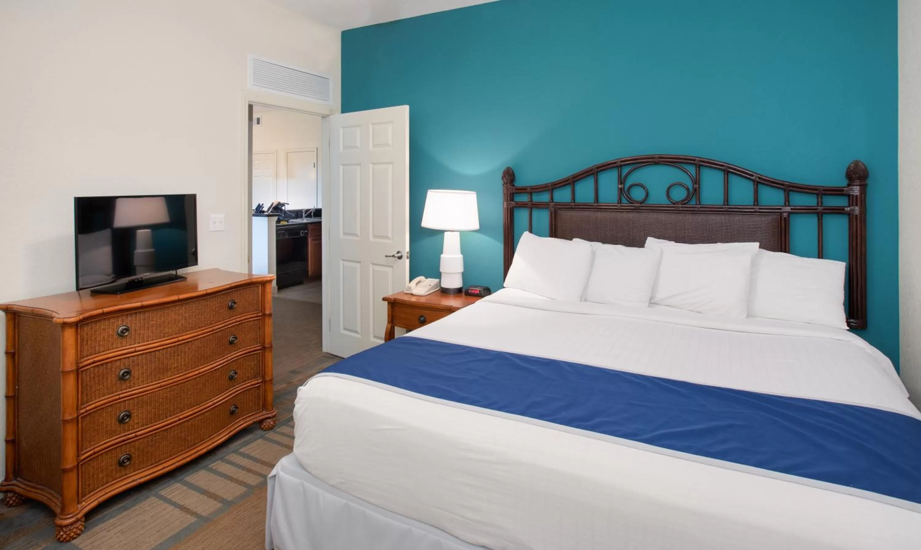 Bedroom, Bed in Lake Buena Vista Resort Village and Spa, Near Disney