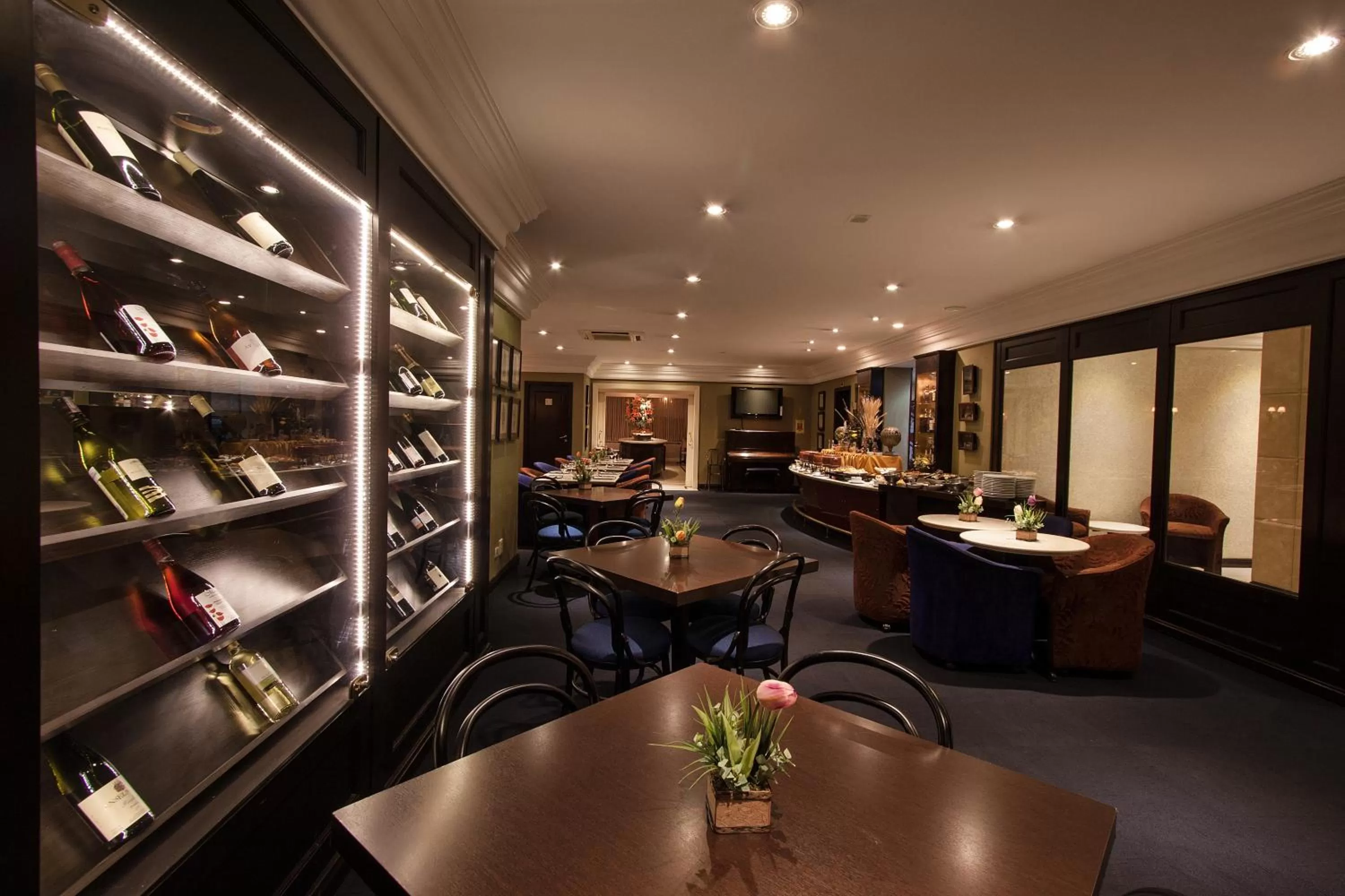 Restaurant/places to eat in Mabu Curitiba Business