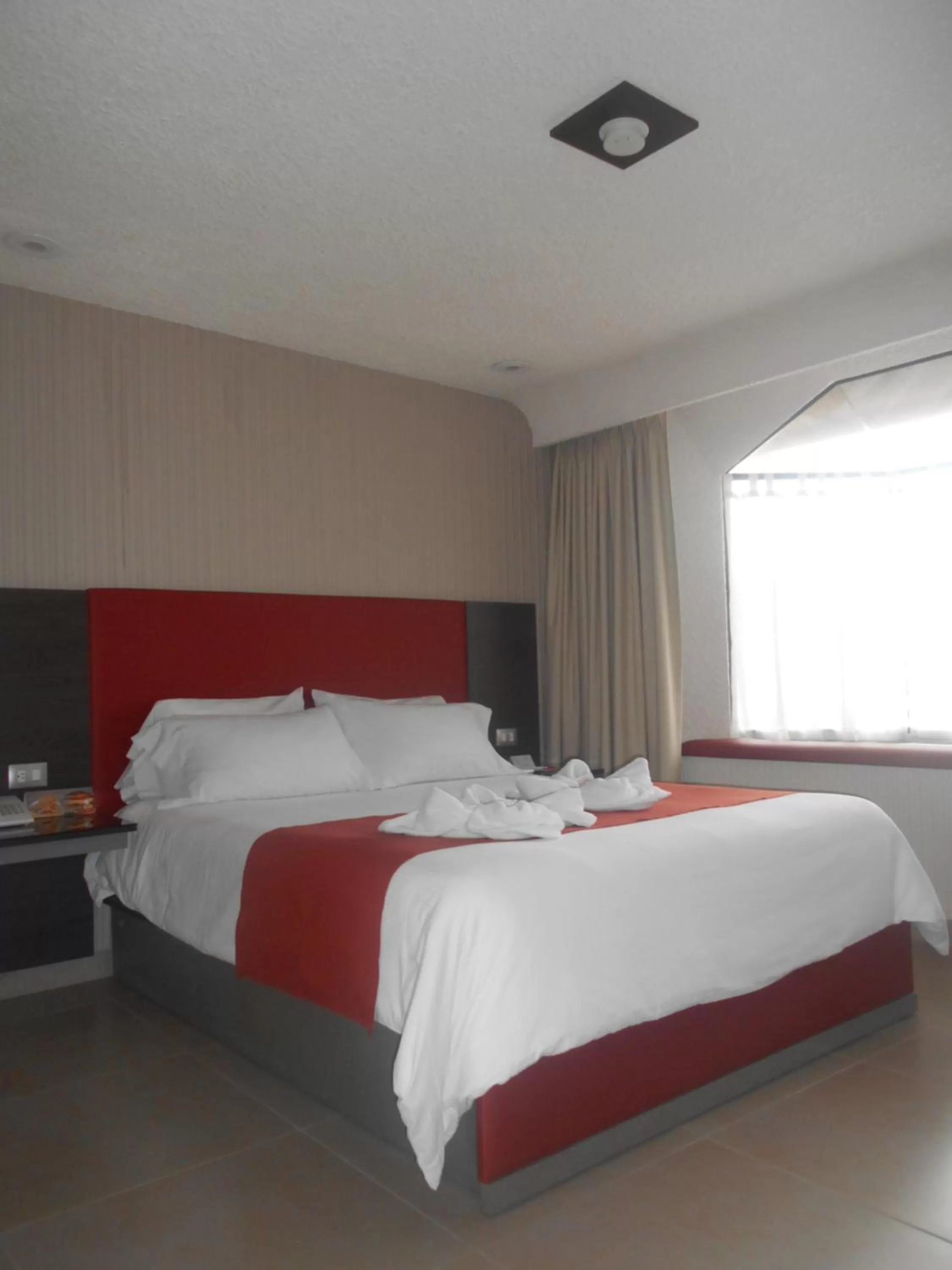 Bed in Hotel Puente Real