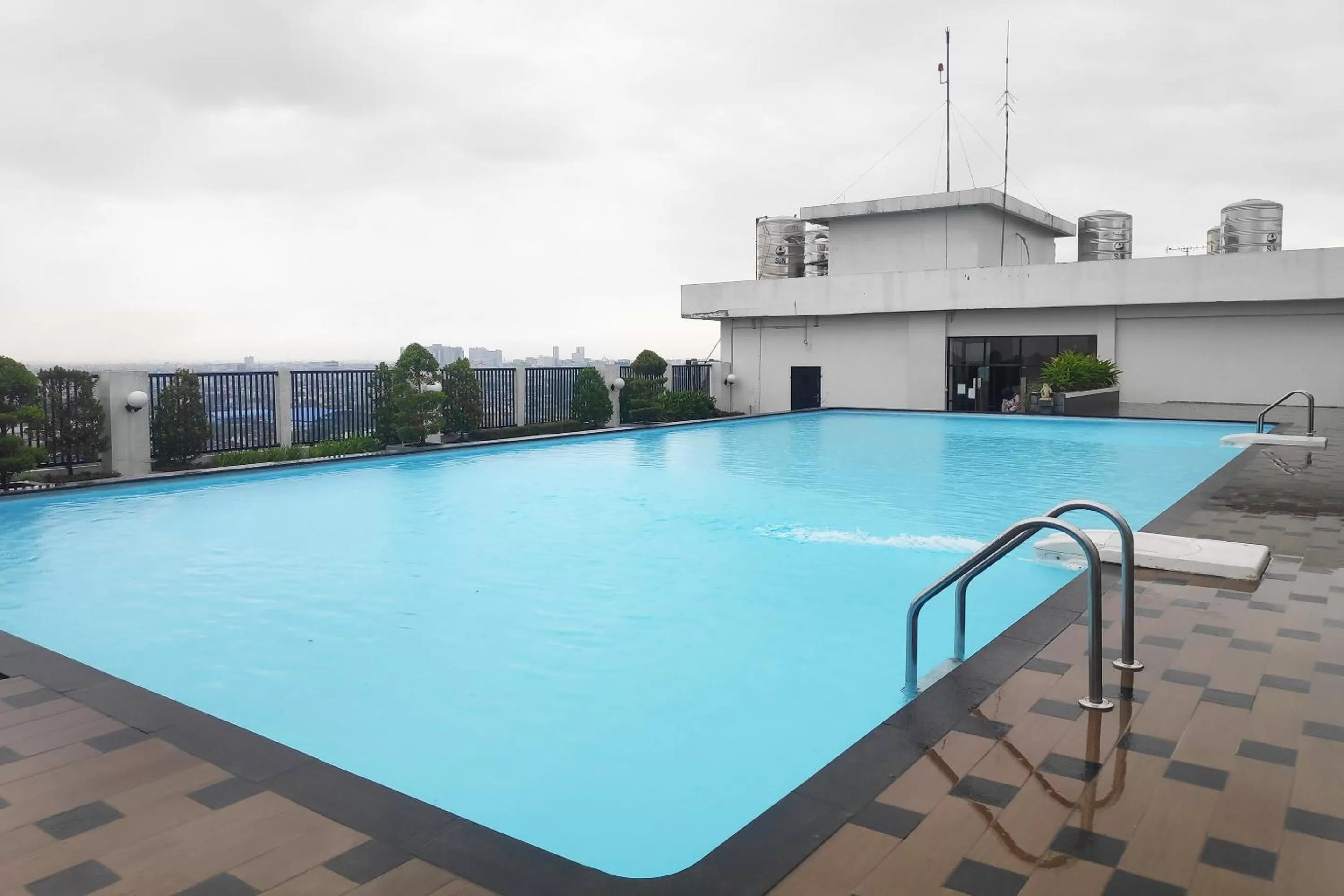 Swimming pool in Hotel O Tridasa