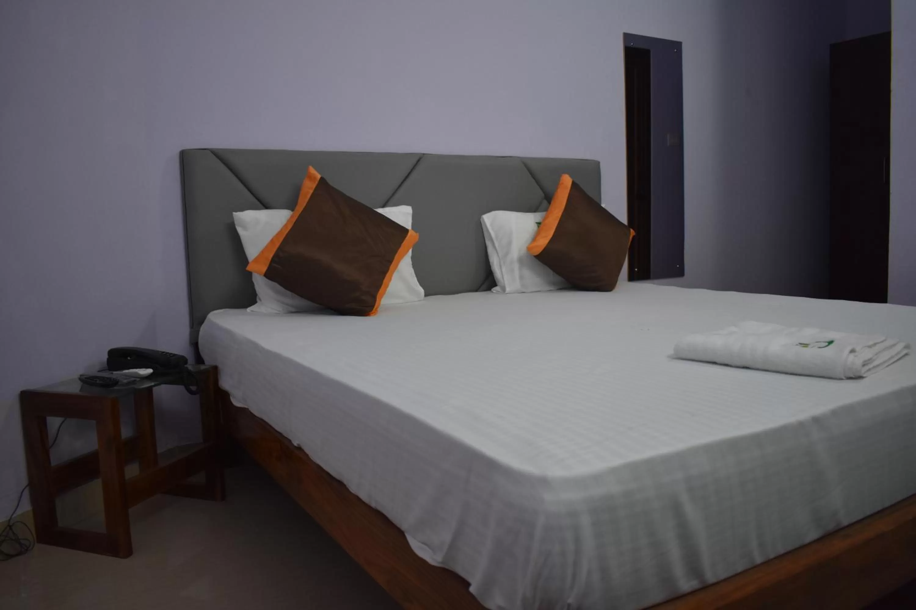 Bed in HOTEL PURI GREENS