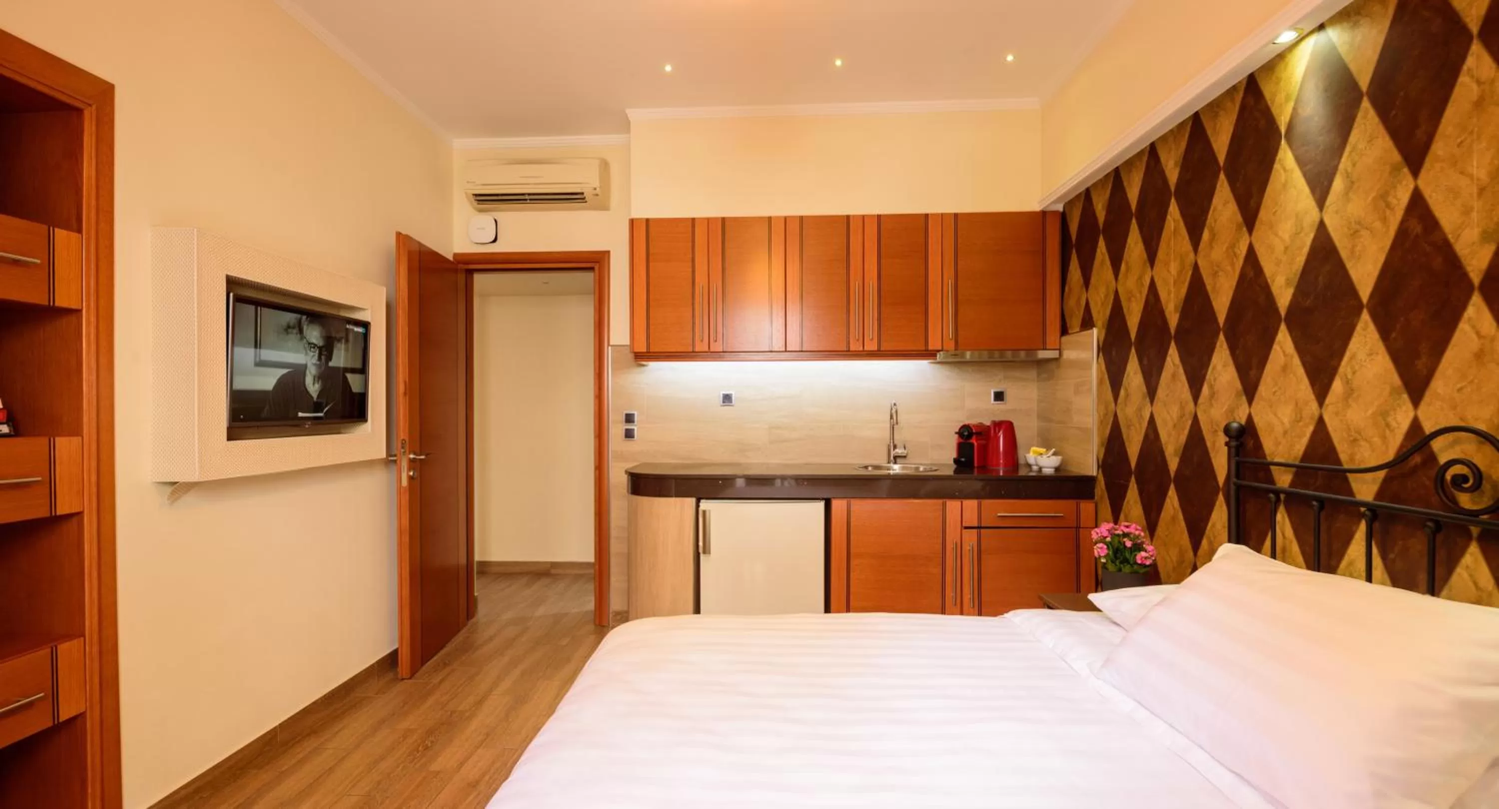 Kitchen or kitchenette, Kitchen/Kitchenette in Lume Athens