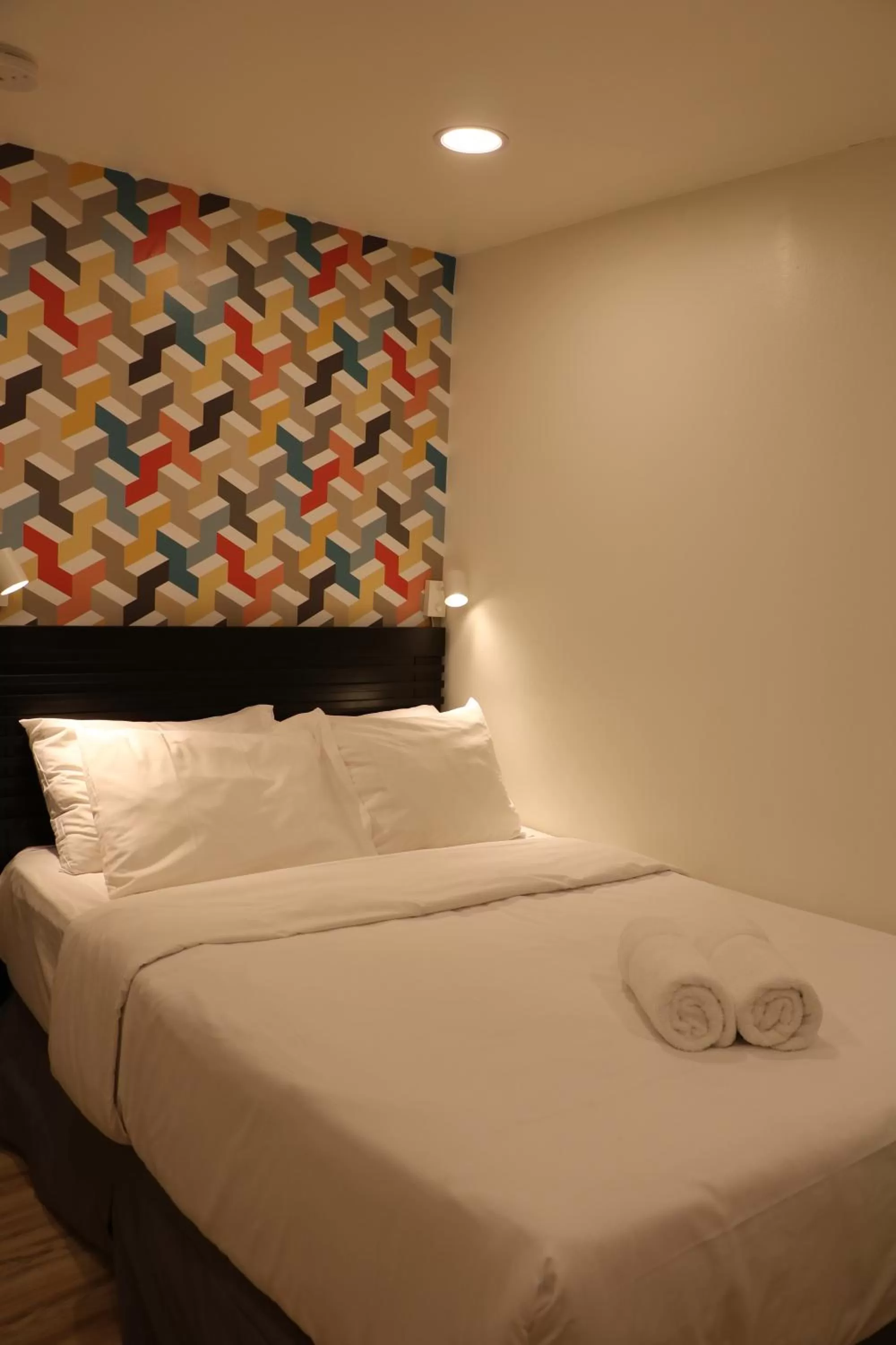 Bedroom, Bed in Pembroke Inn