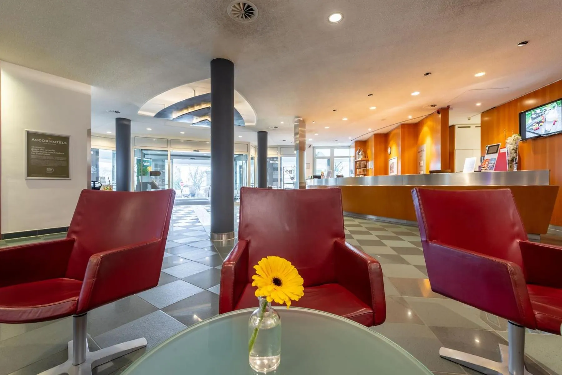 Lobby or reception, Lounge/Bar in Novotel Mainz