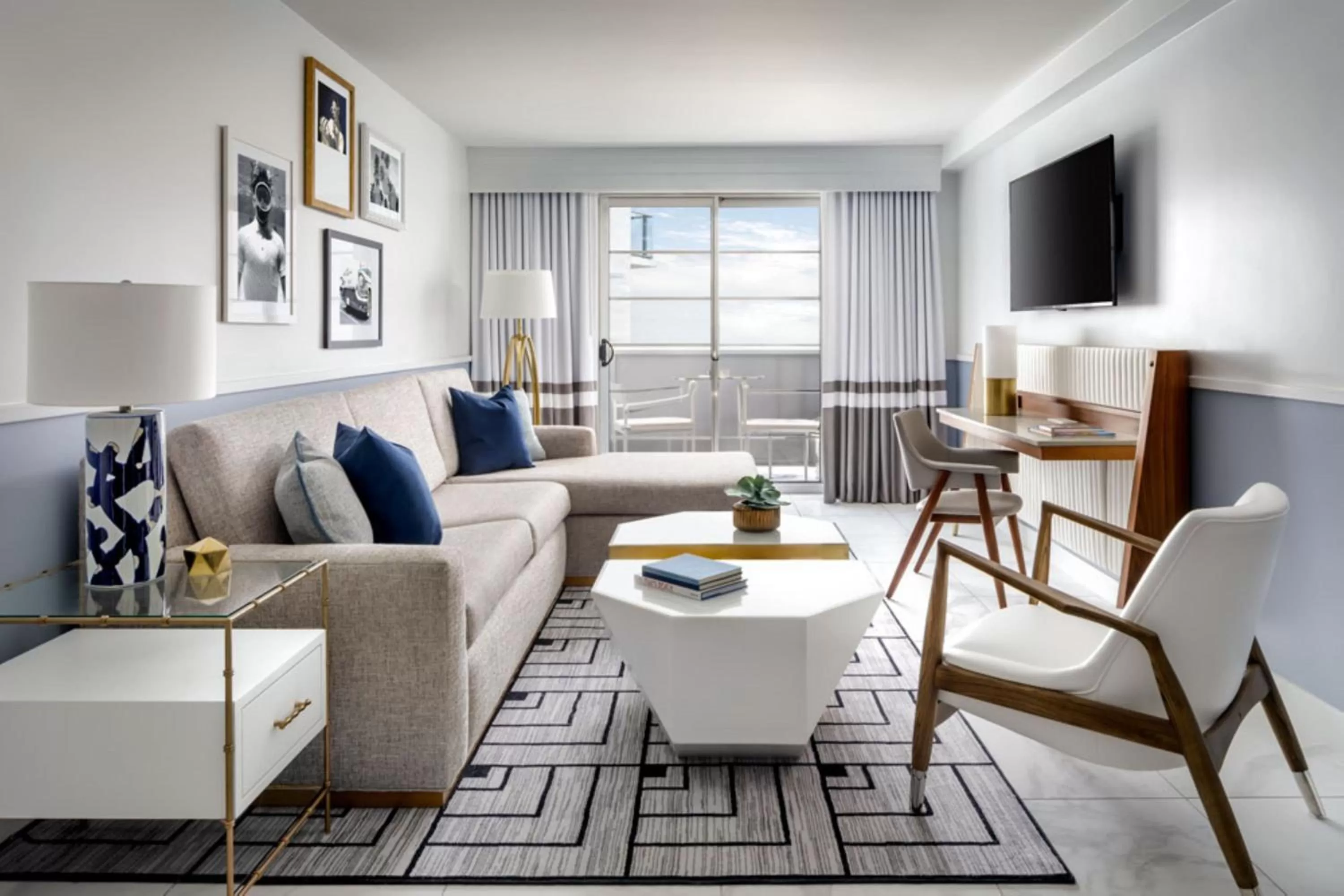 Bedroom in Cadillac Hotel & Beach Club, Autograph Collection