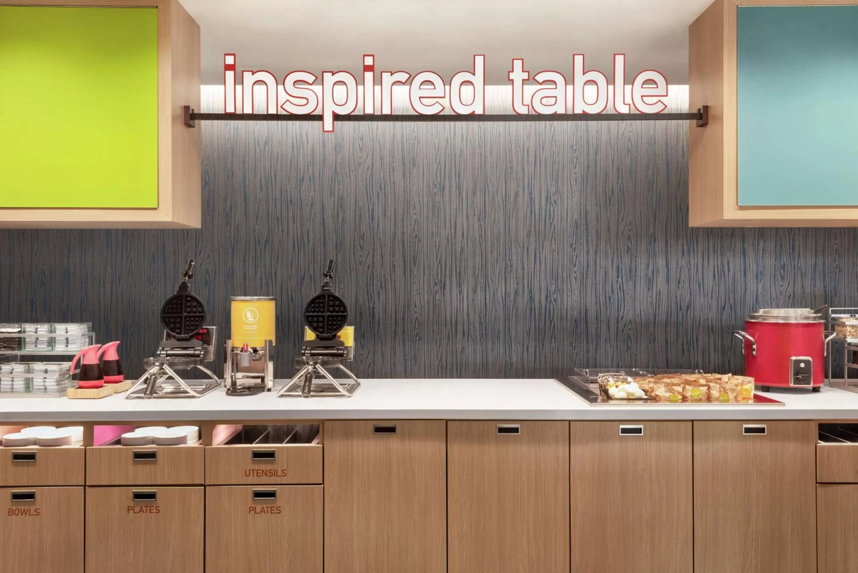 Breakfast in Home2 Suites By Hilton Overland Park, Ks