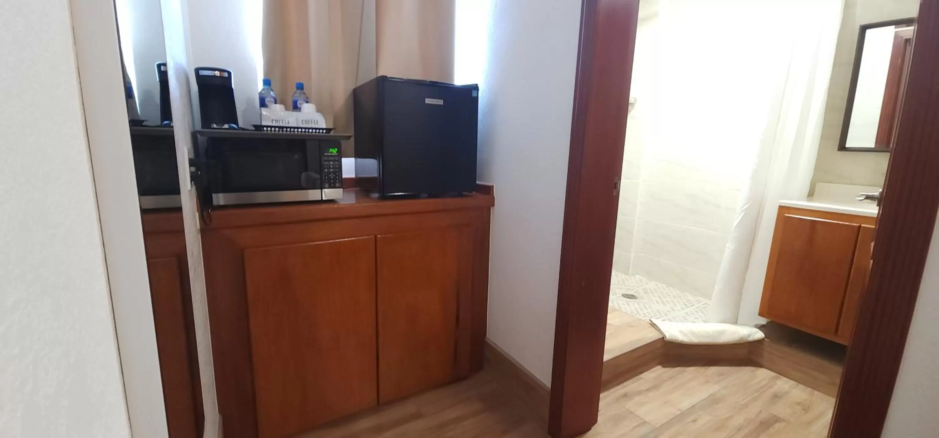 Toilet in Voyager Sun & Reef Hotel