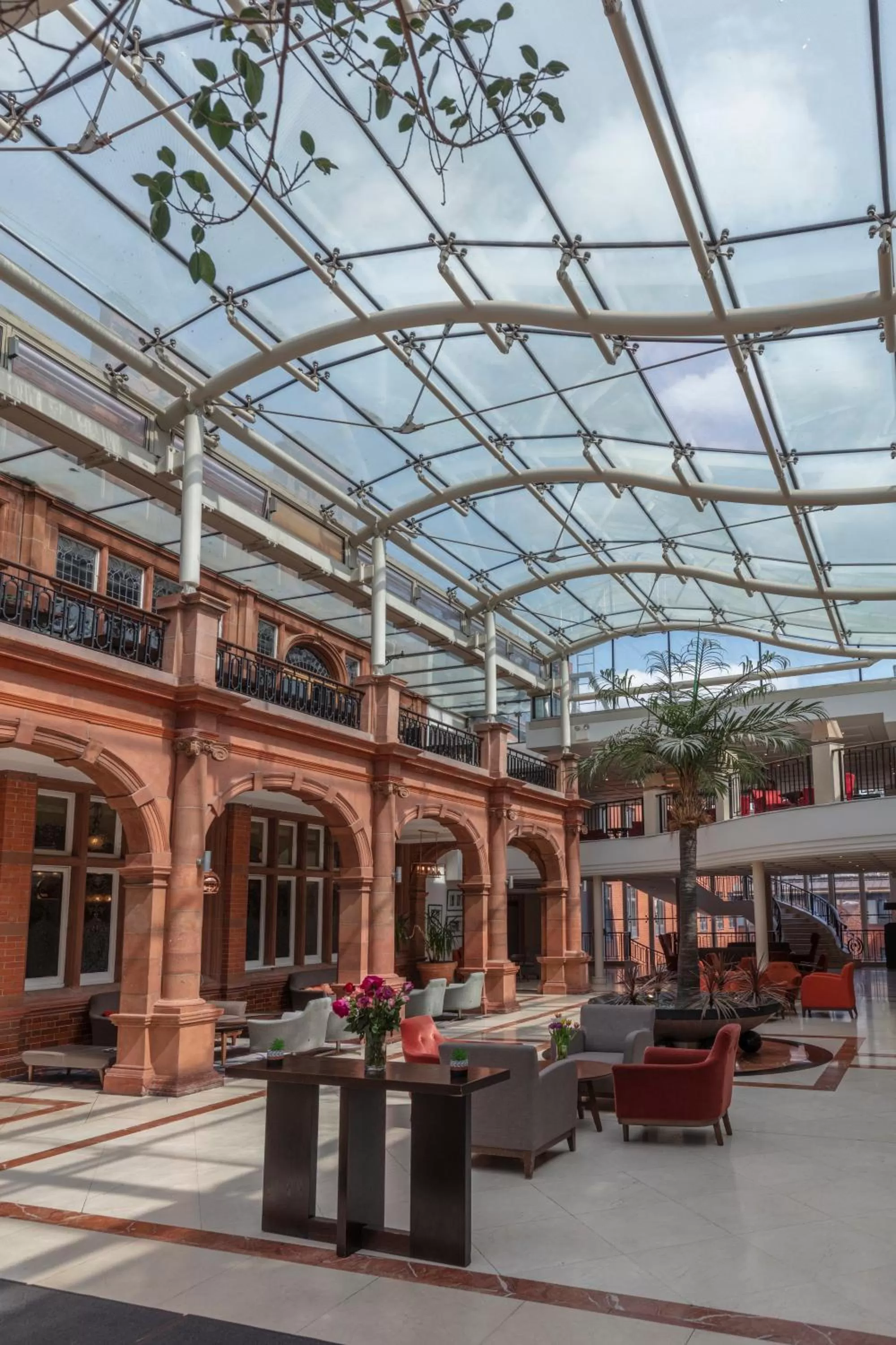 Lobby or reception in The Crown London, WorldHotels Distinctive