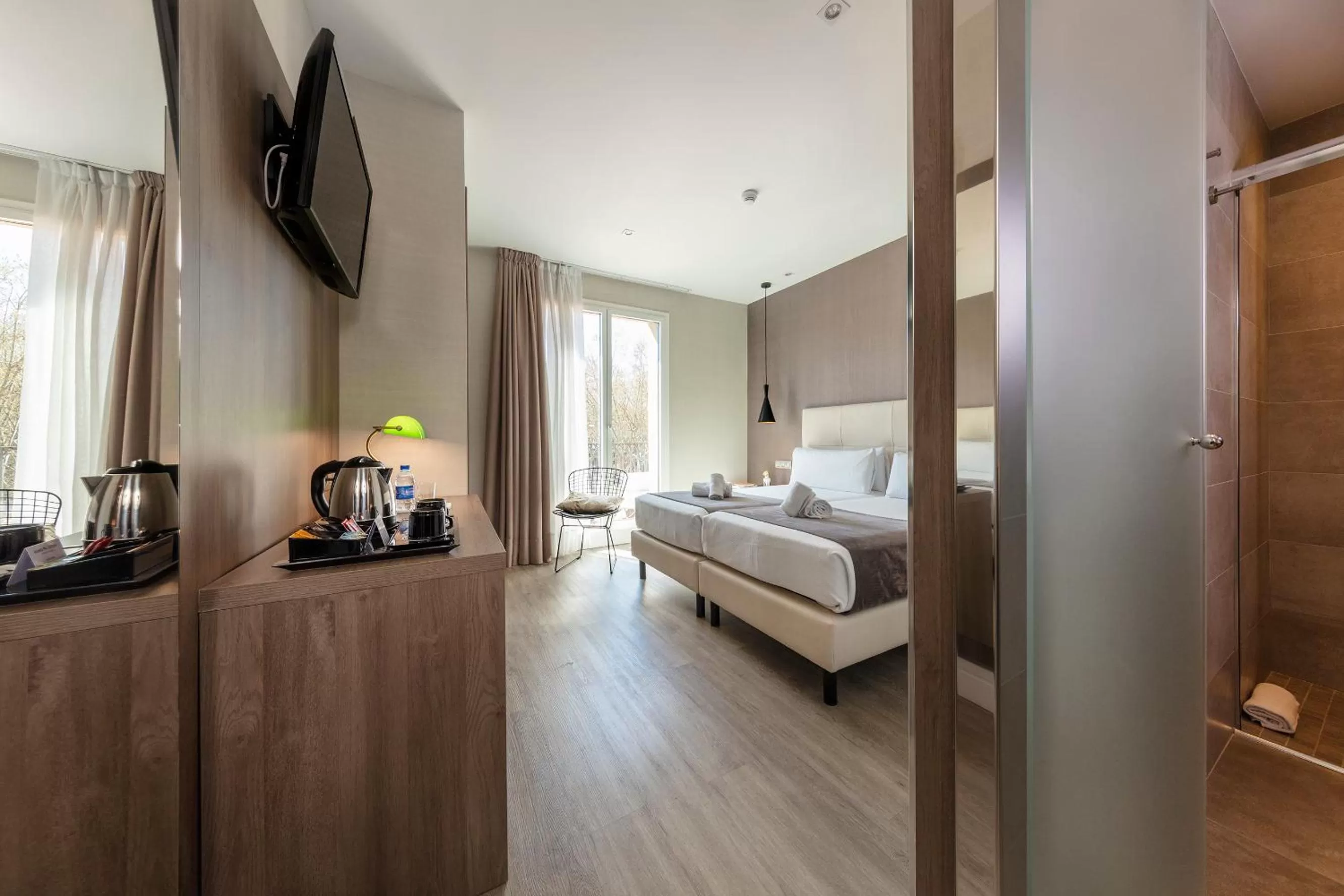 Photo of the whole room, Bed in Hotel Oasis