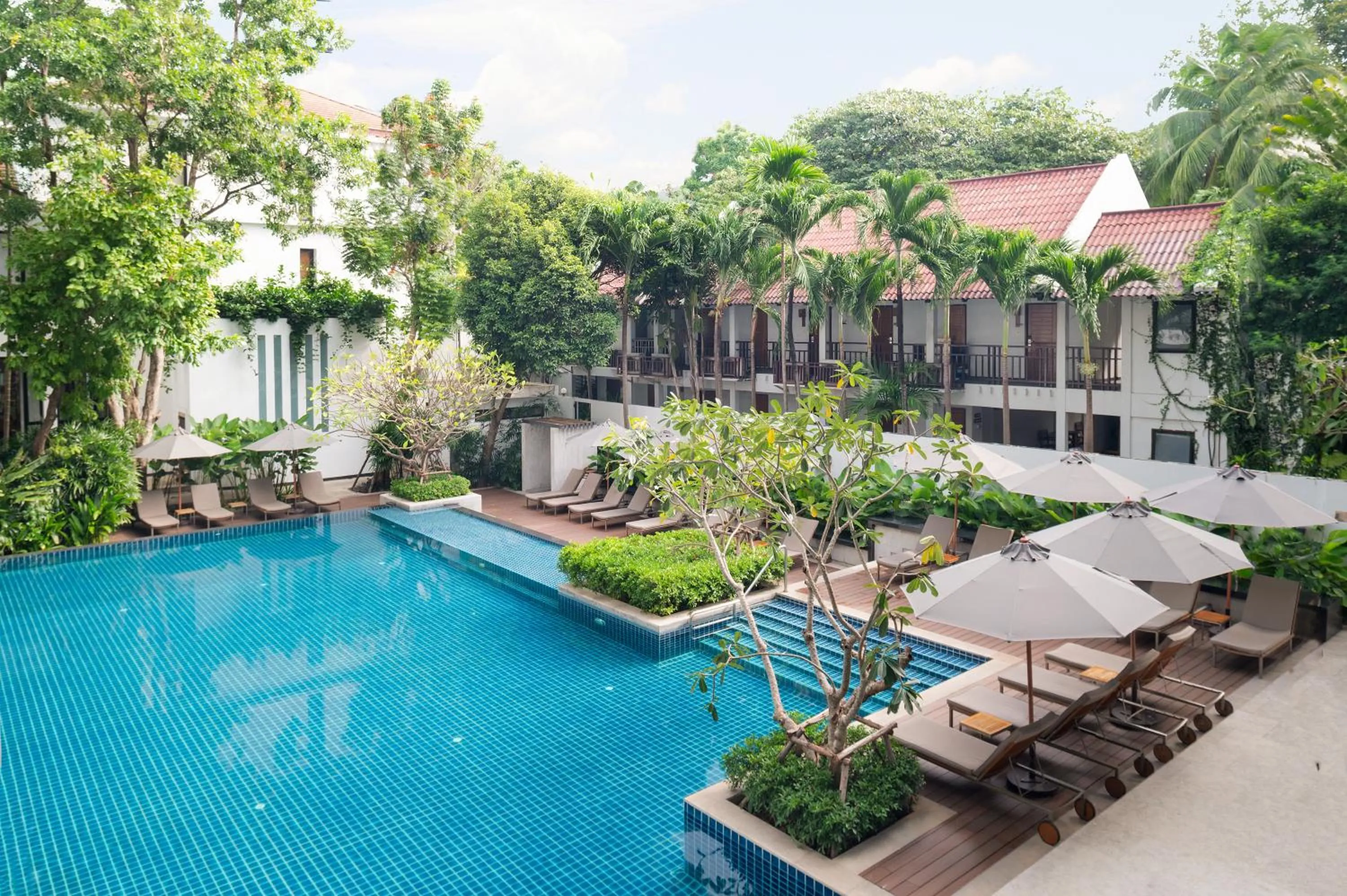 Swimming pool in Woodlands Suites Serviced Residences