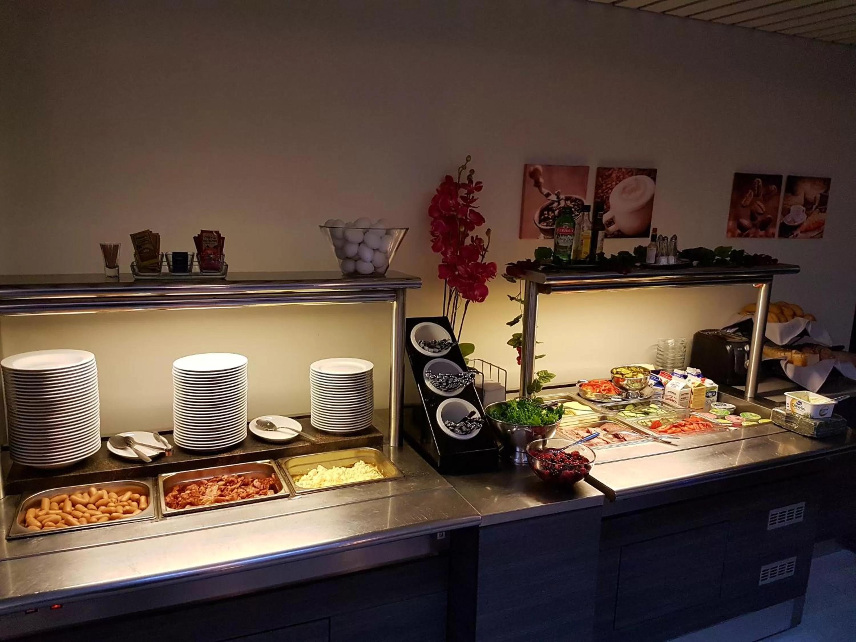 Continental breakfast in Sport Hotel Kantri