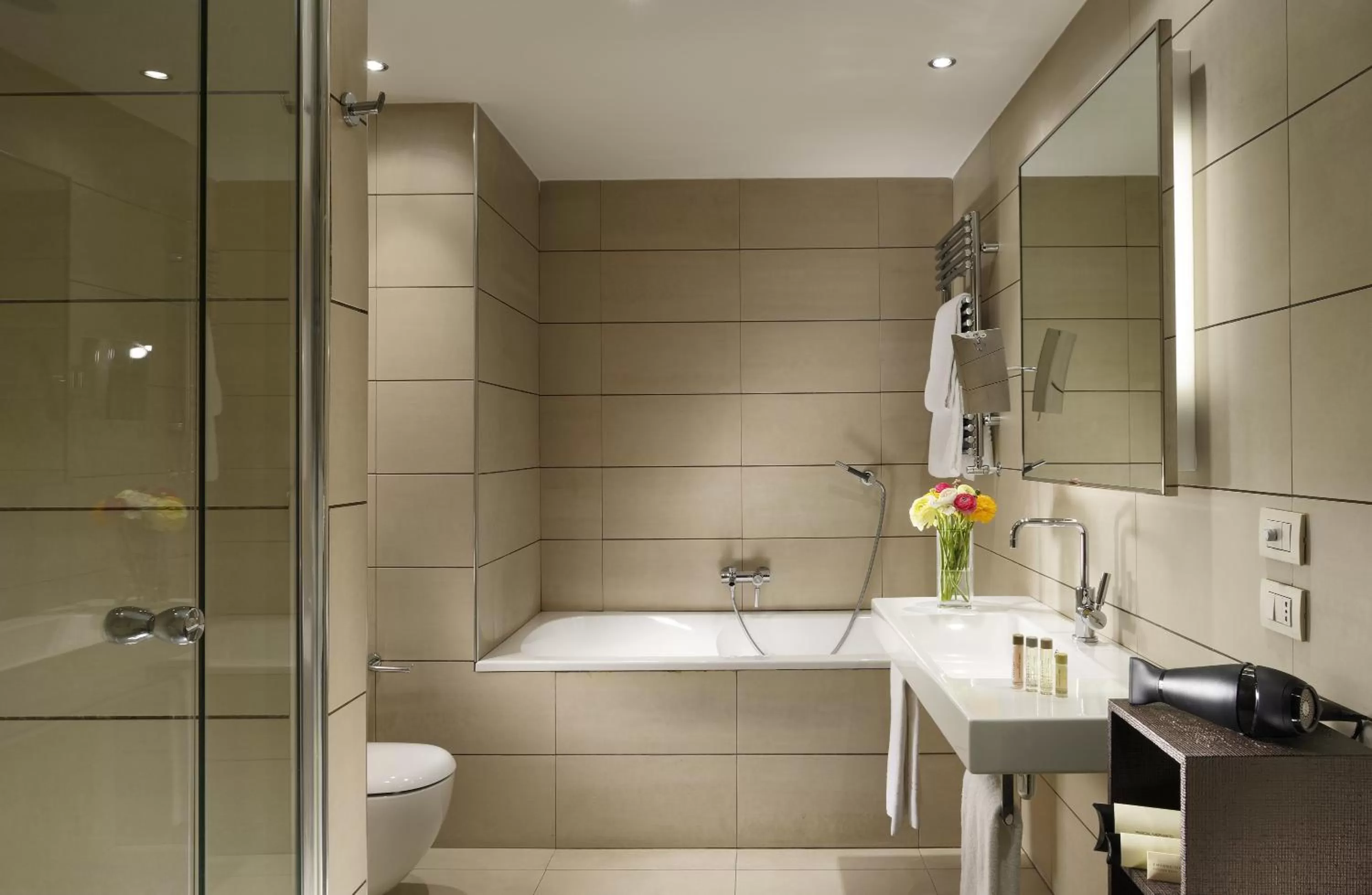 Shower in Milan Suite Hotel