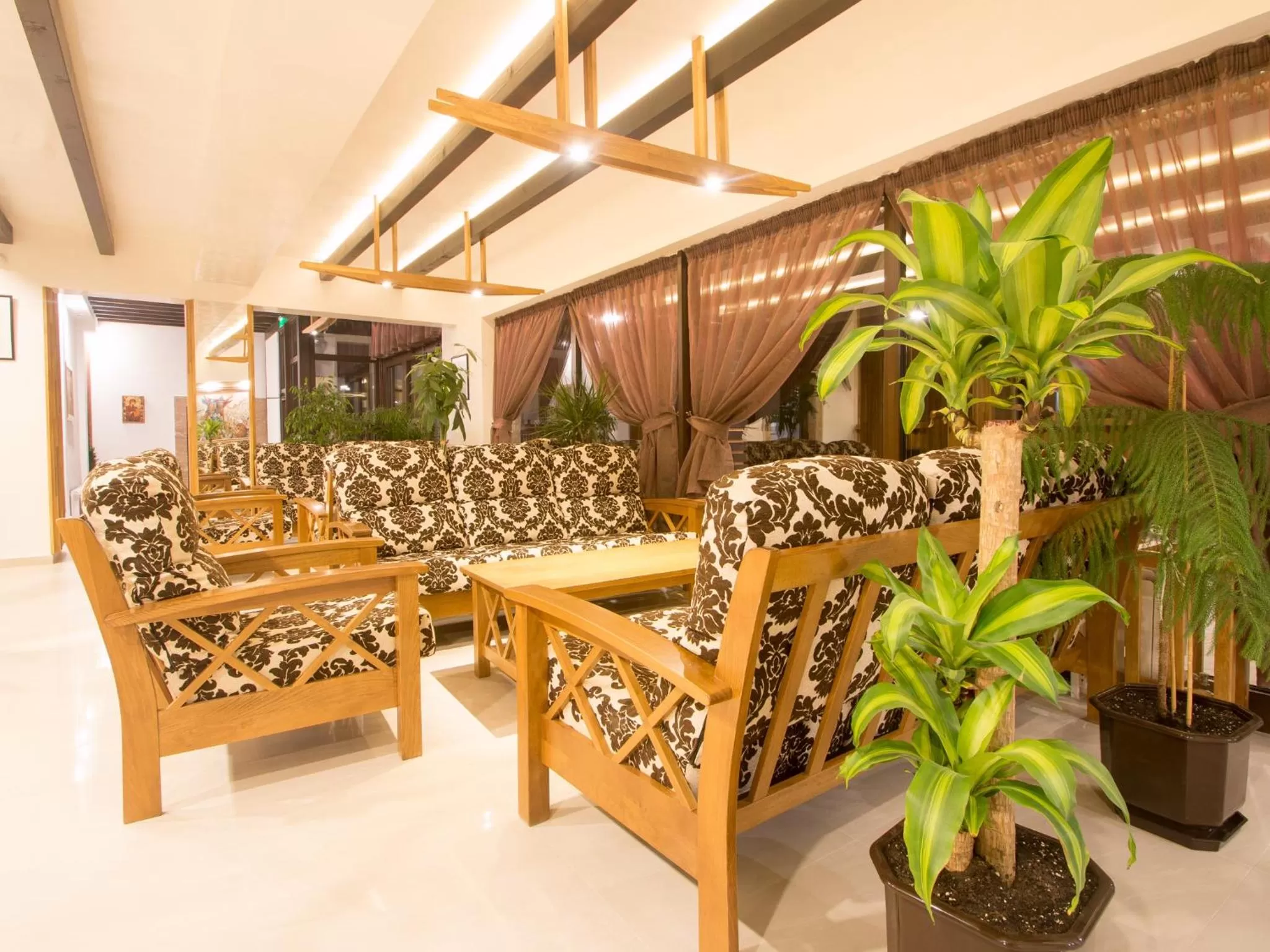 Lobby or reception in Park Hotel Asenevtsi