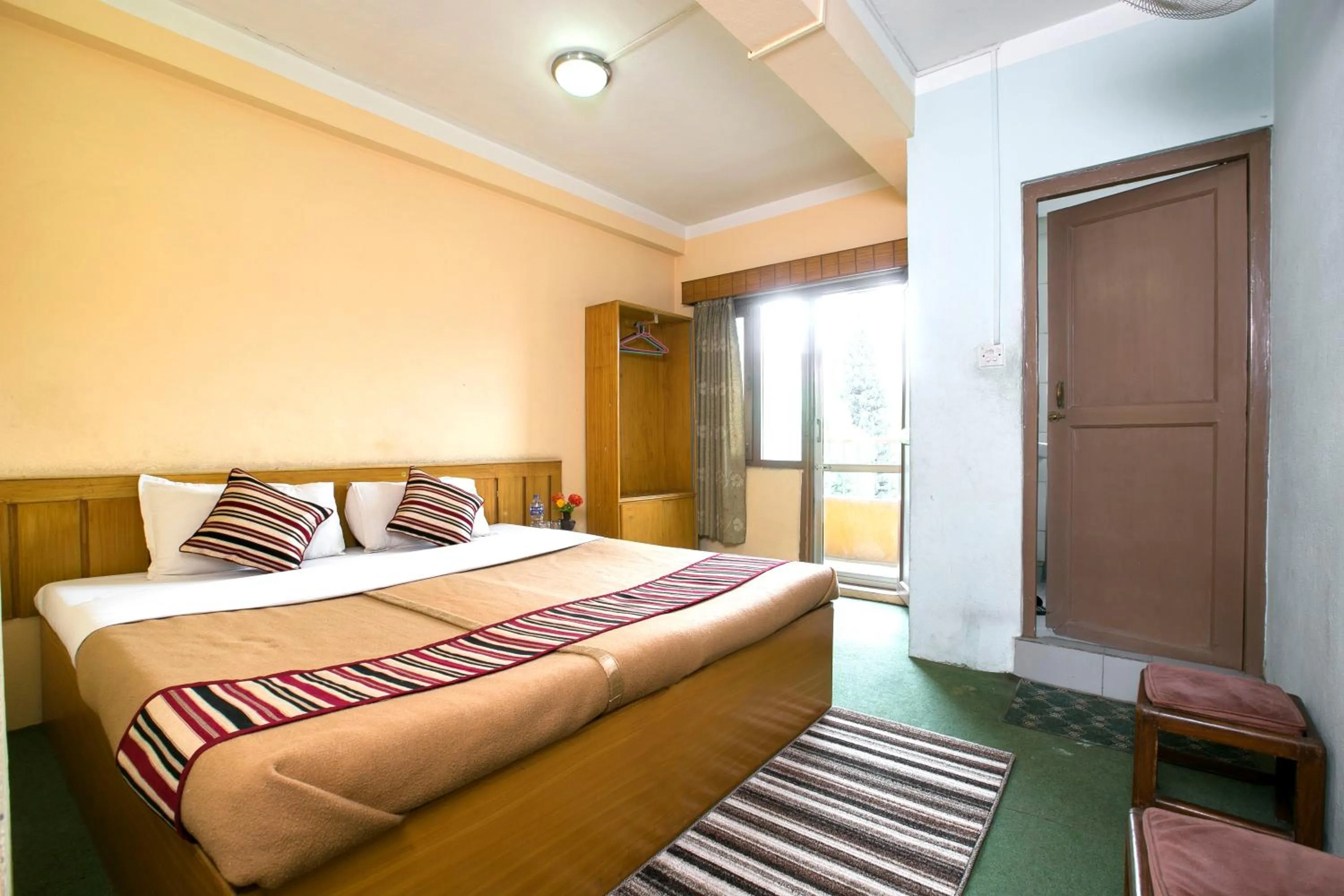 Economy Triple Room in Hotel Nana