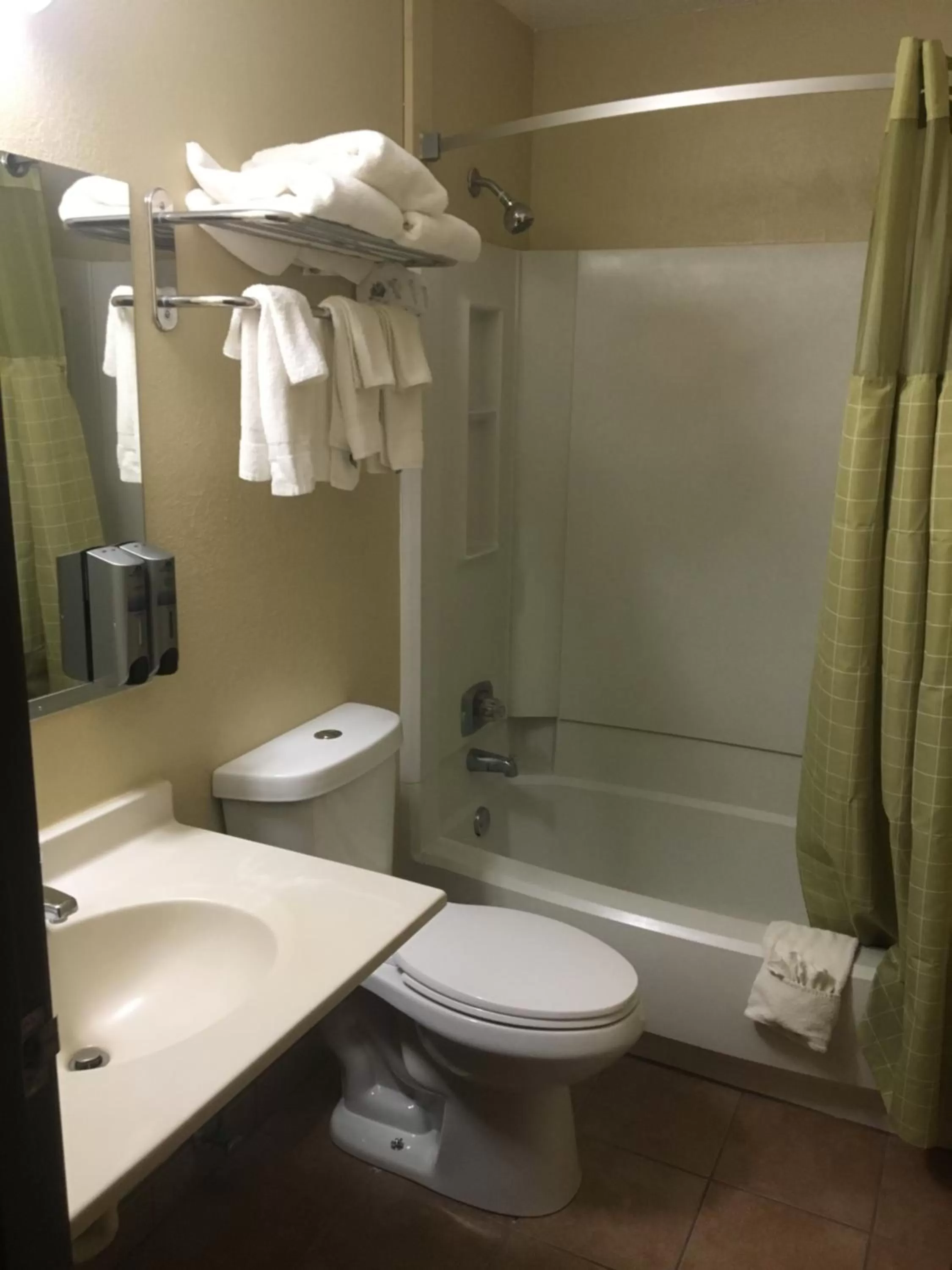 Shower in Faribault Hometown Inn & Suites