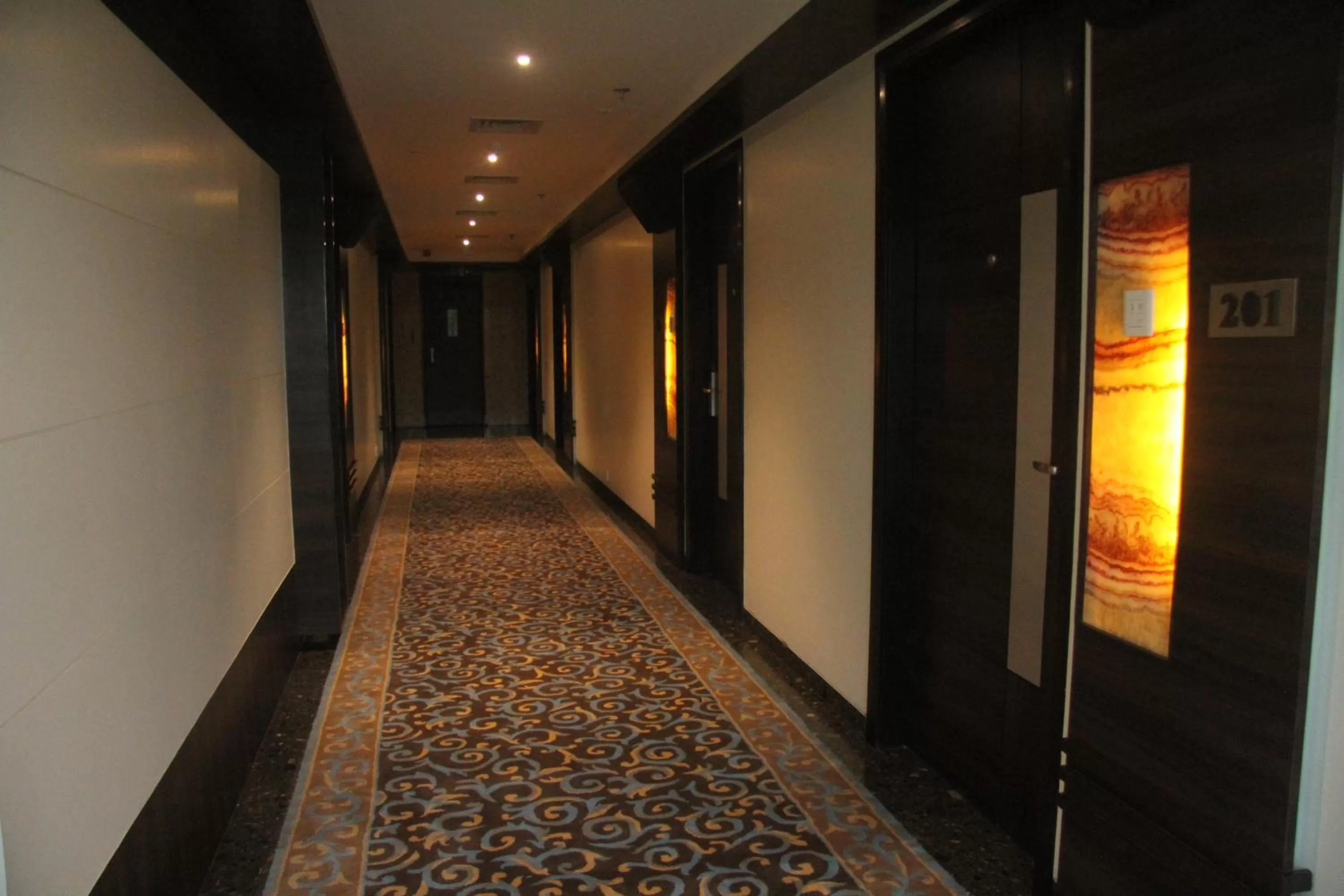 Property building in Hotel Beacon T2