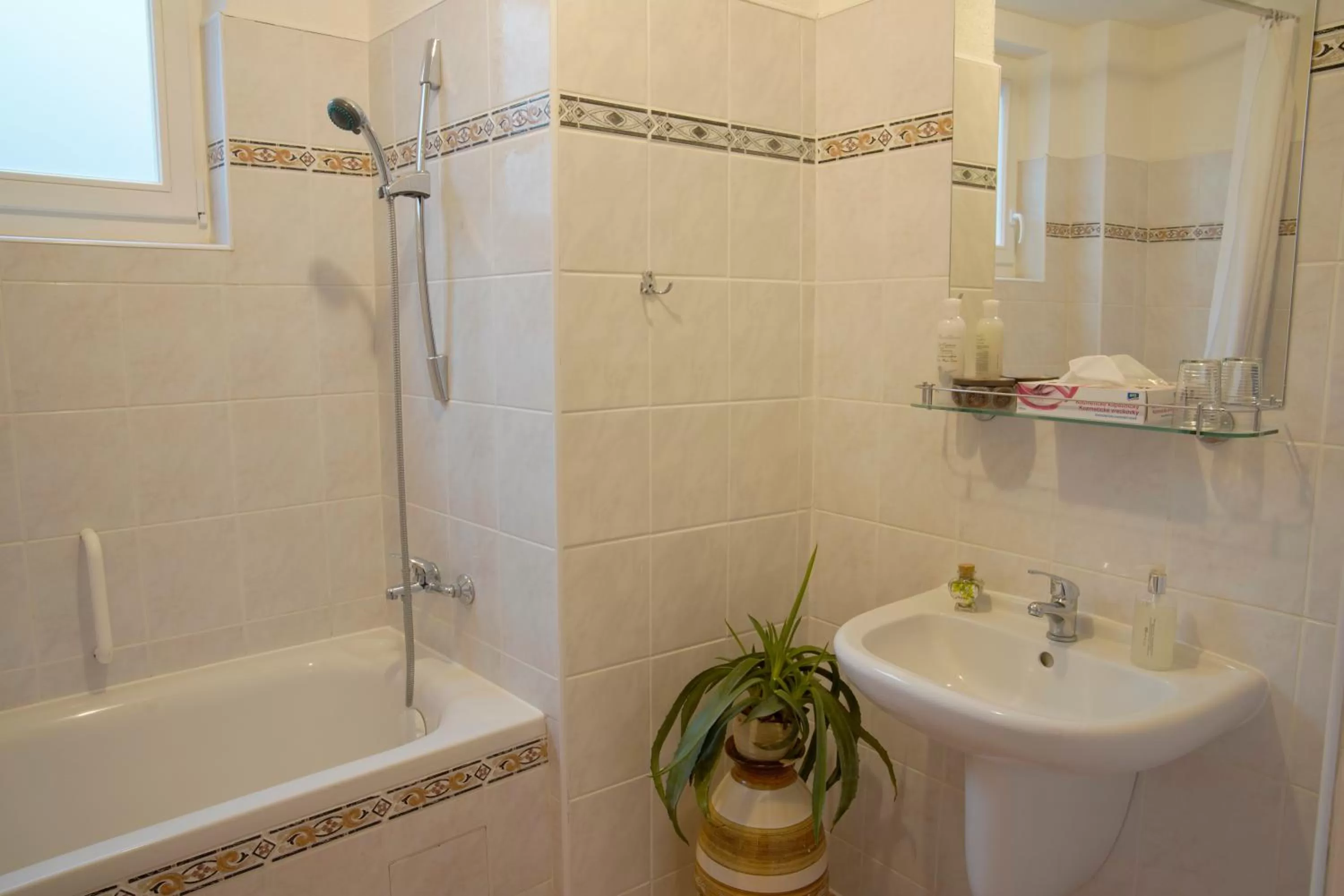 Bathroom in Hotel Villa Lauretta