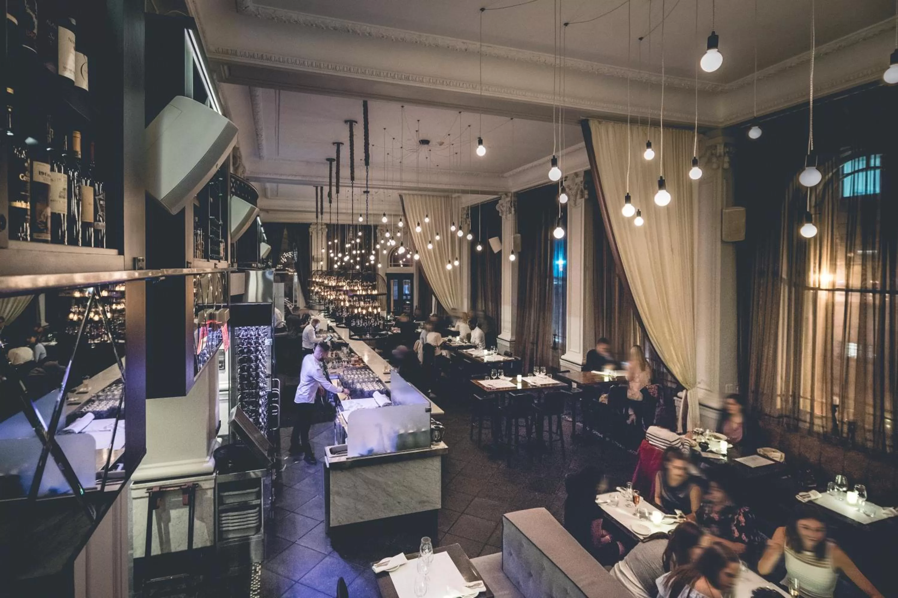 Restaurant/places to eat in Hotel Place D'Armes