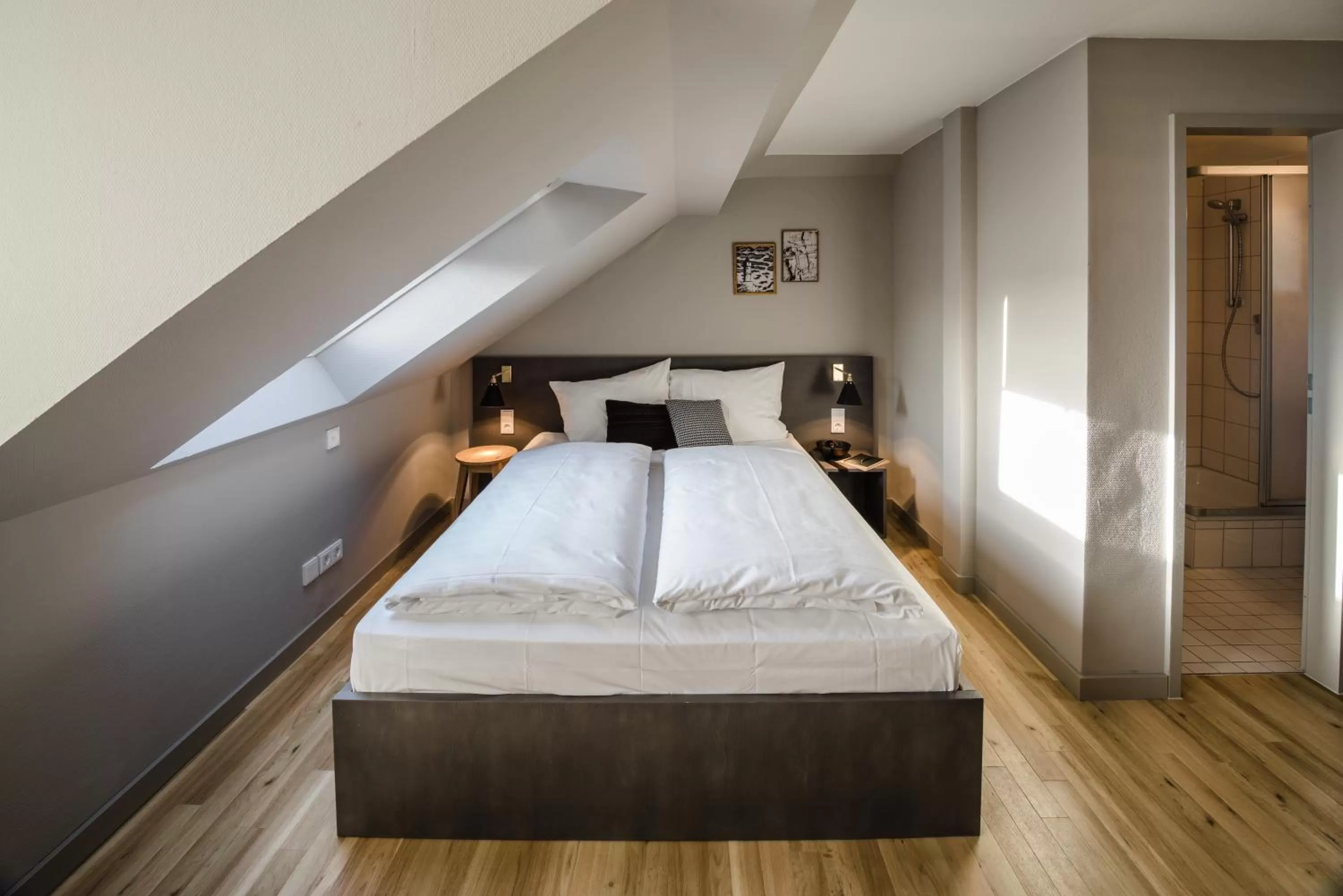 Bed in Bold Hotel Frankfurt Messe